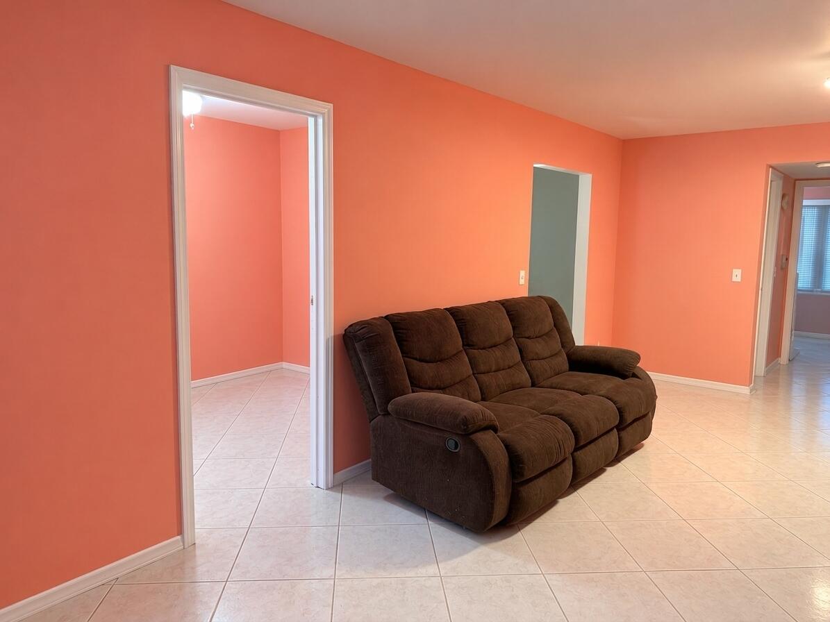 6 Suffolk A Property Photo 1