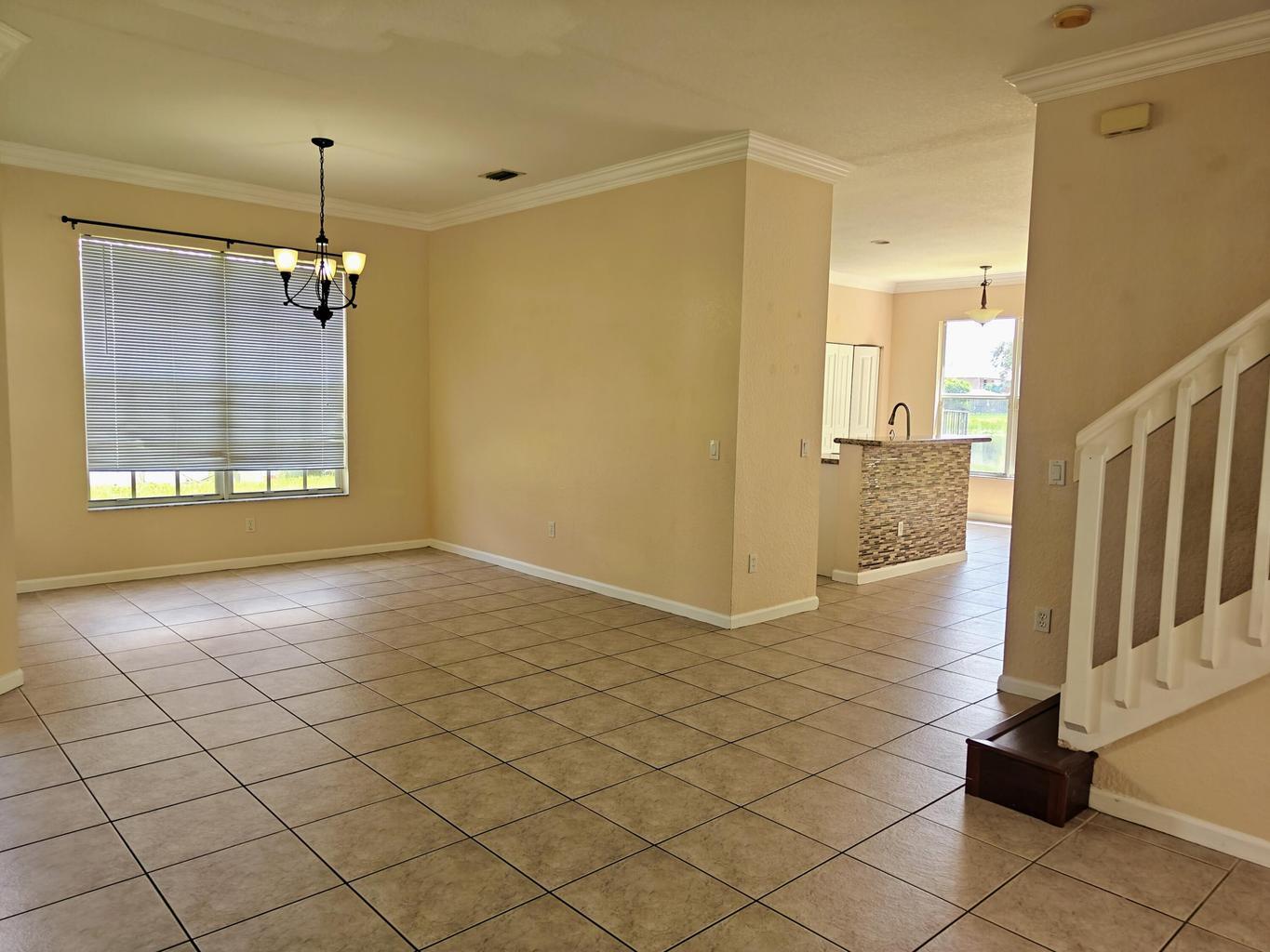 624 Garden Cress Trail Property Photo 3