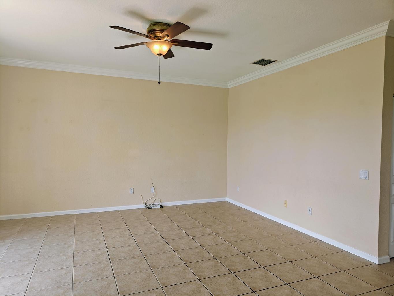 624 Garden Cress Trail Property Photo 4
