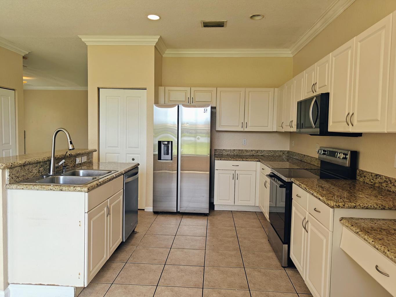 624 Garden Cress Trail Property Photo 6