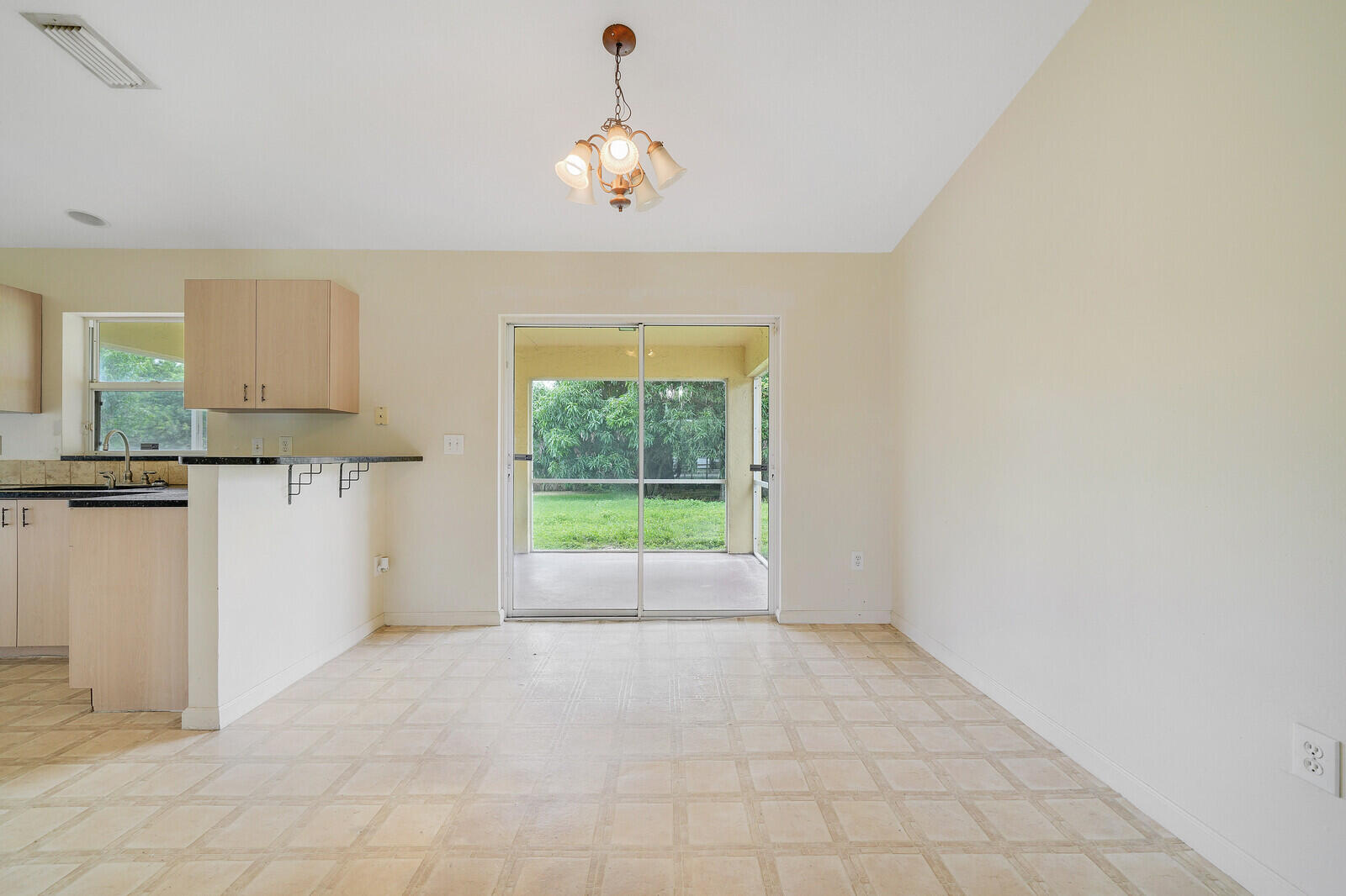 13172 Orange Boulevard Property Photo 11