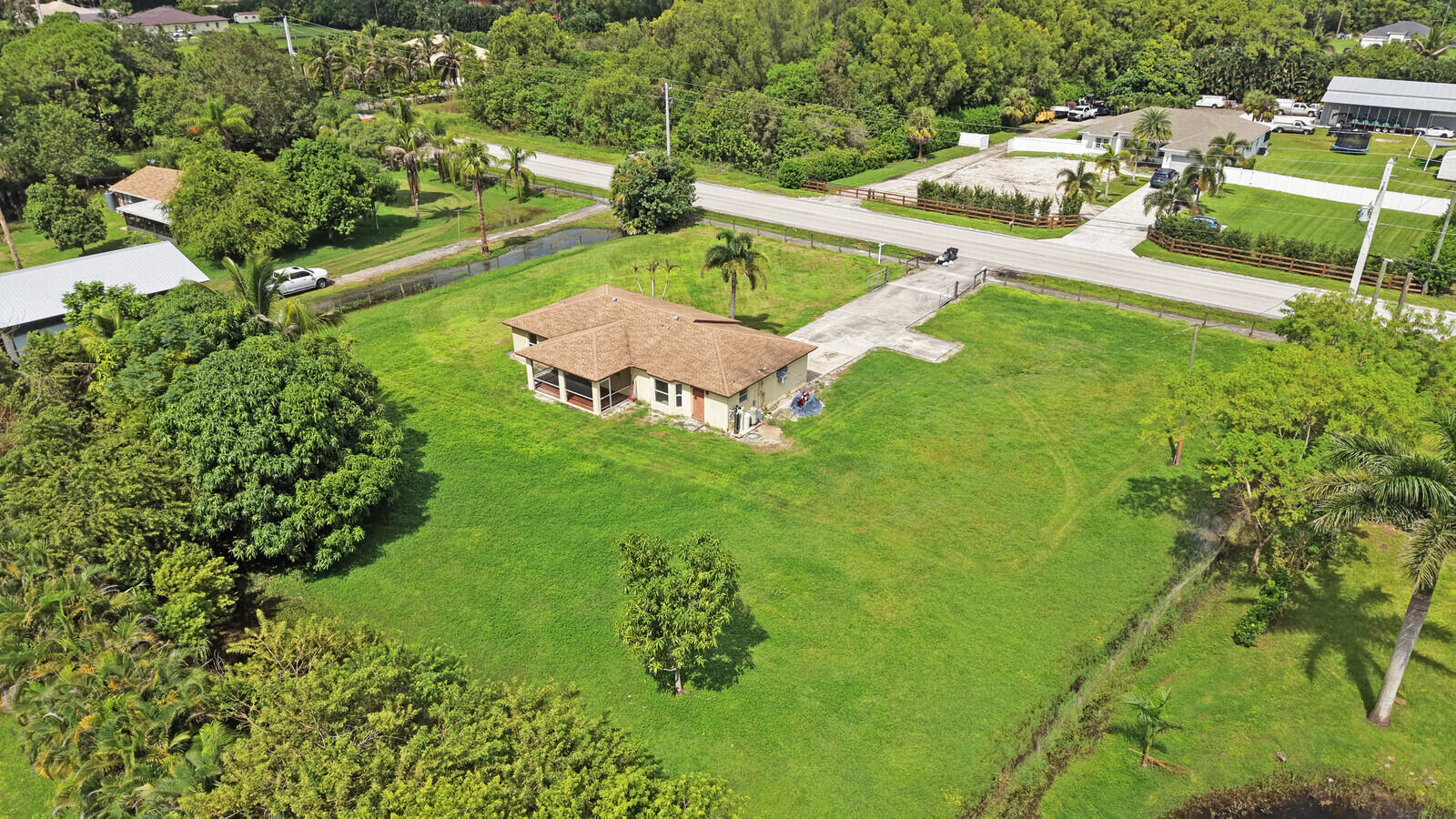 13172 Orange Boulevard Property Photo 32