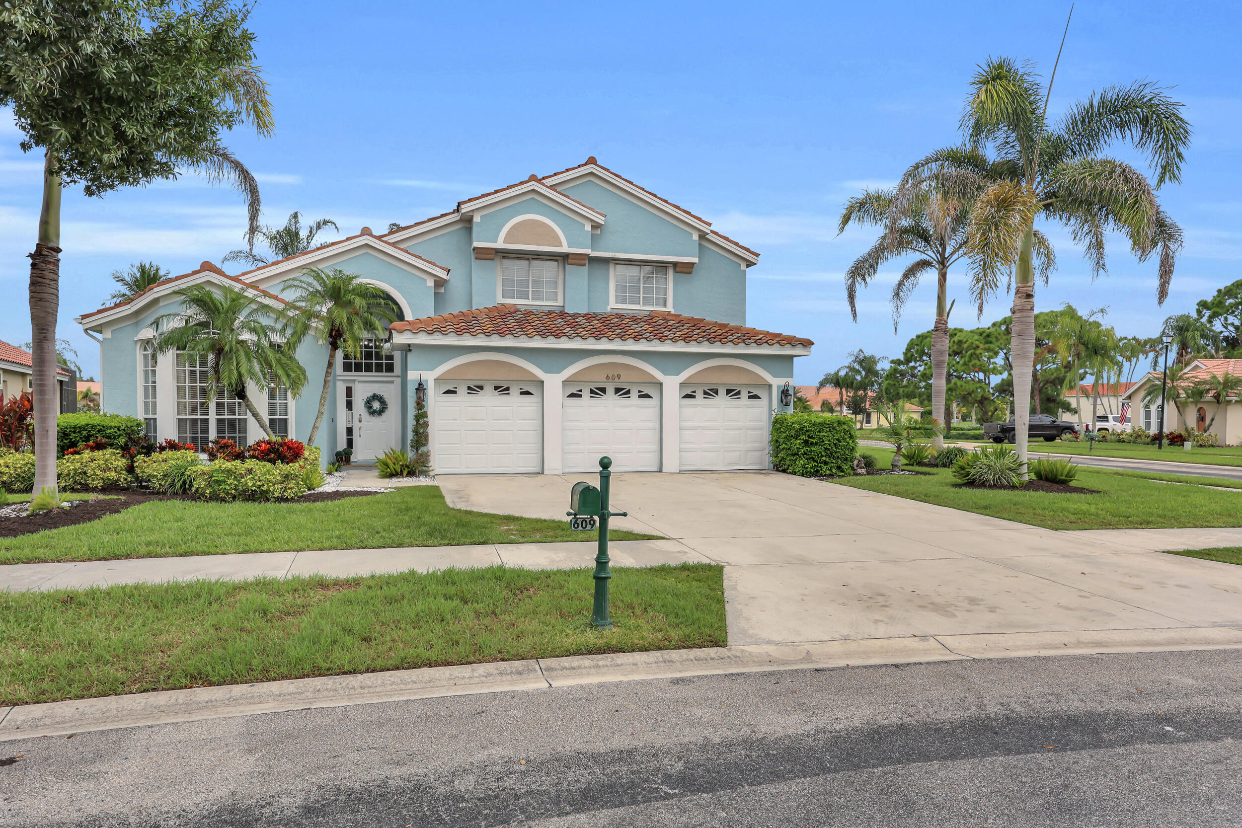 609 Sw Romora Bay Property Photo 1