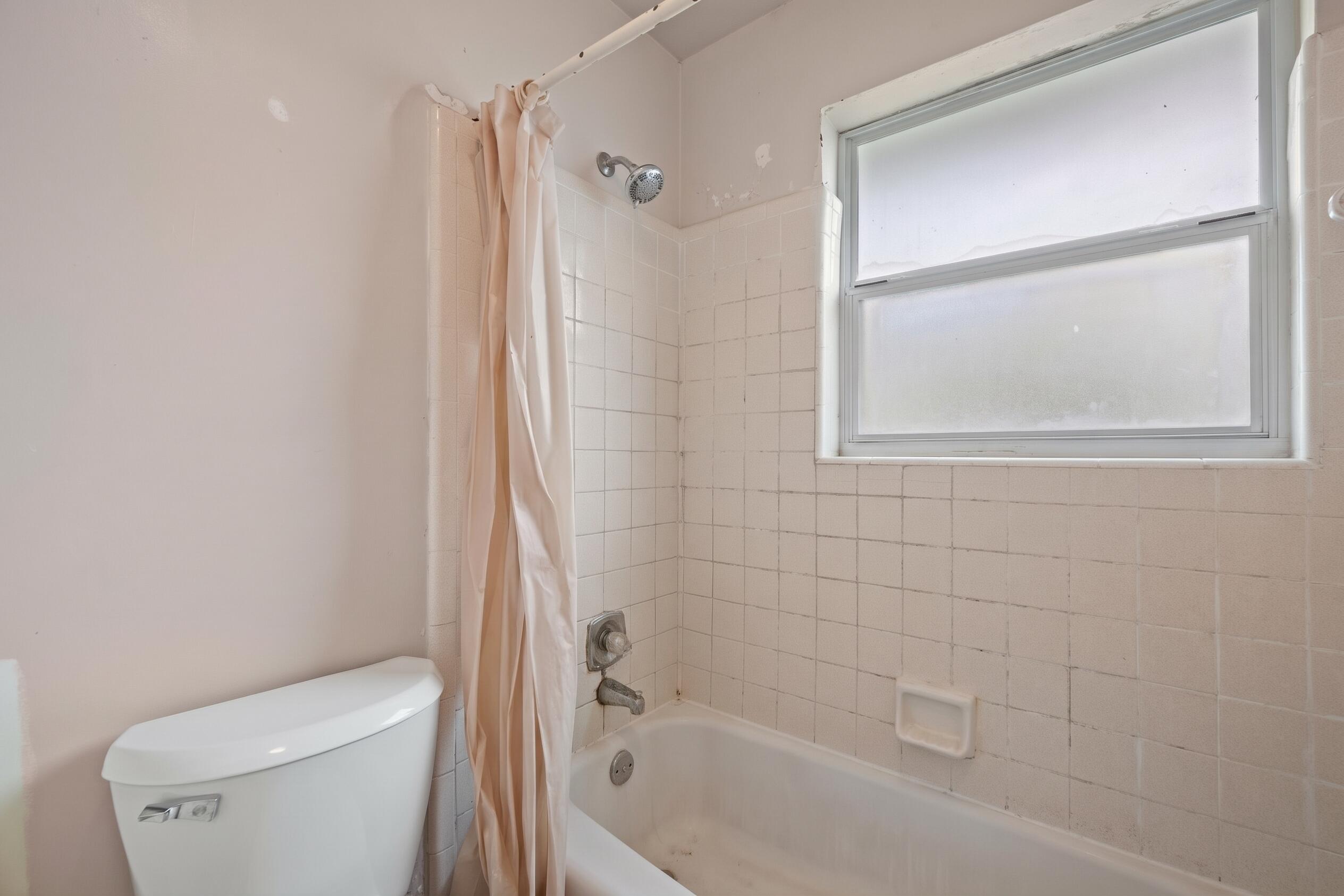 149 Broward Avenue Property Photo 4