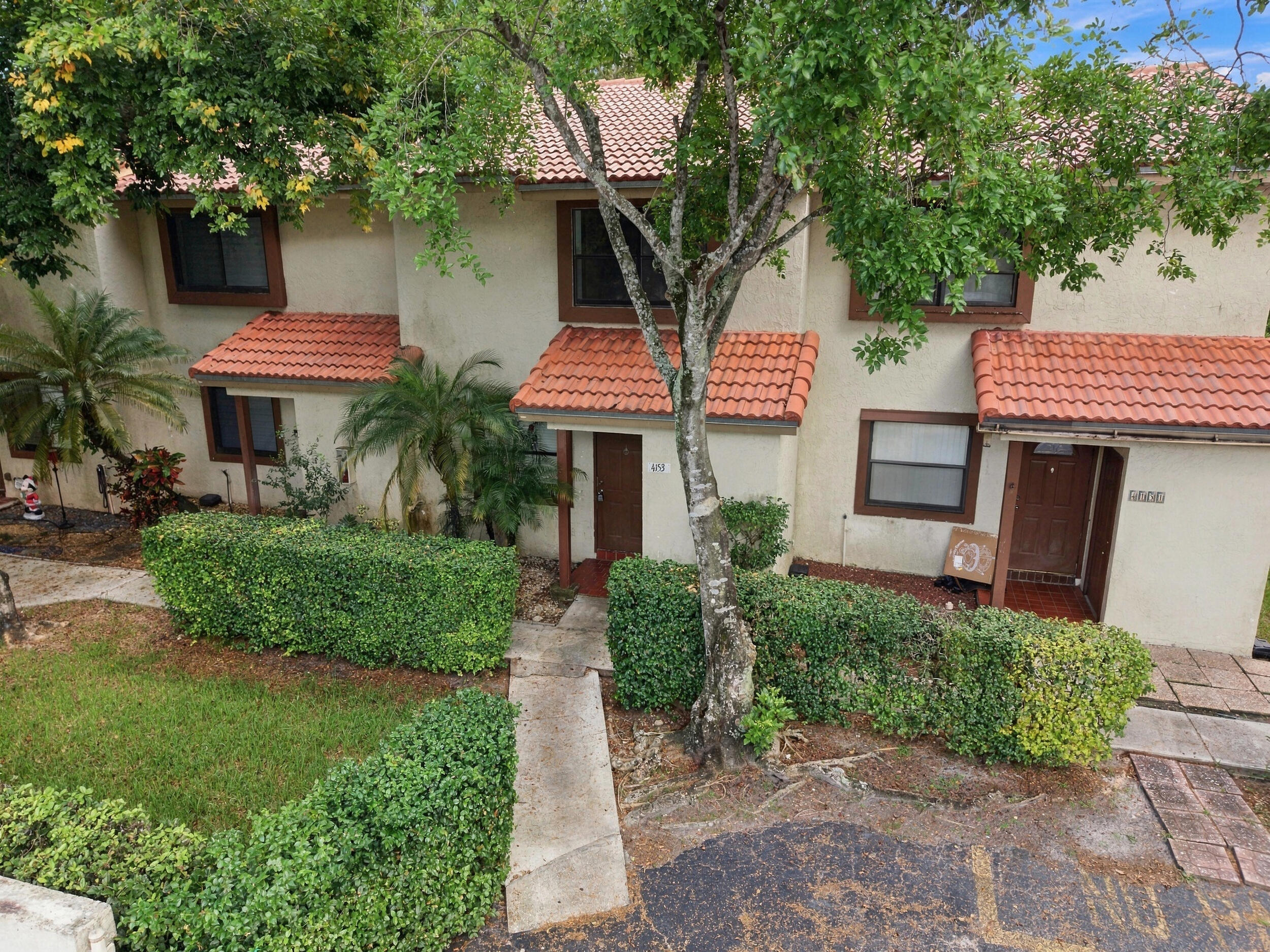 4153 Coral Springs Drive Property Photo 4