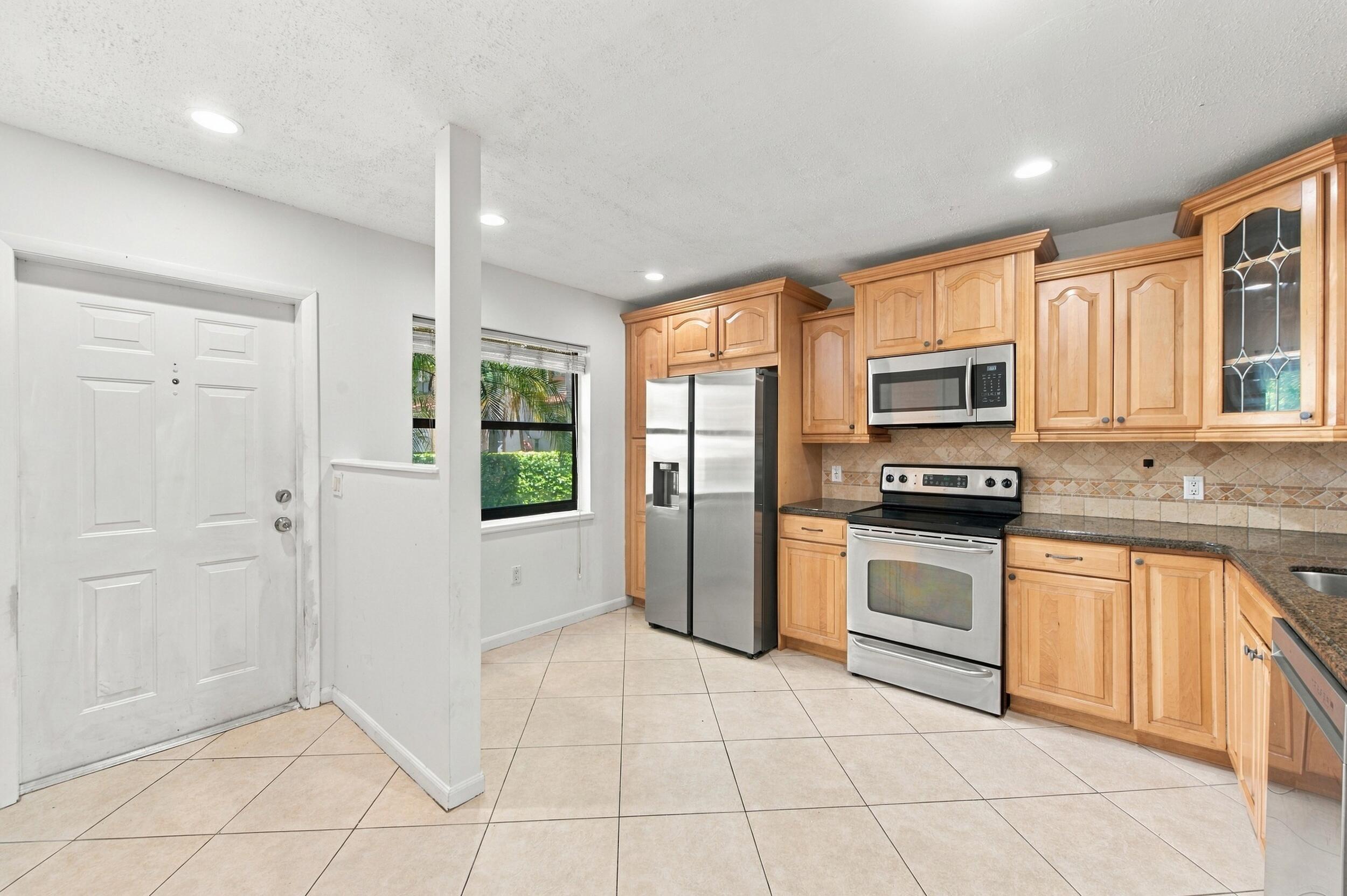 4153 Coral Springs Drive Property Photo 5