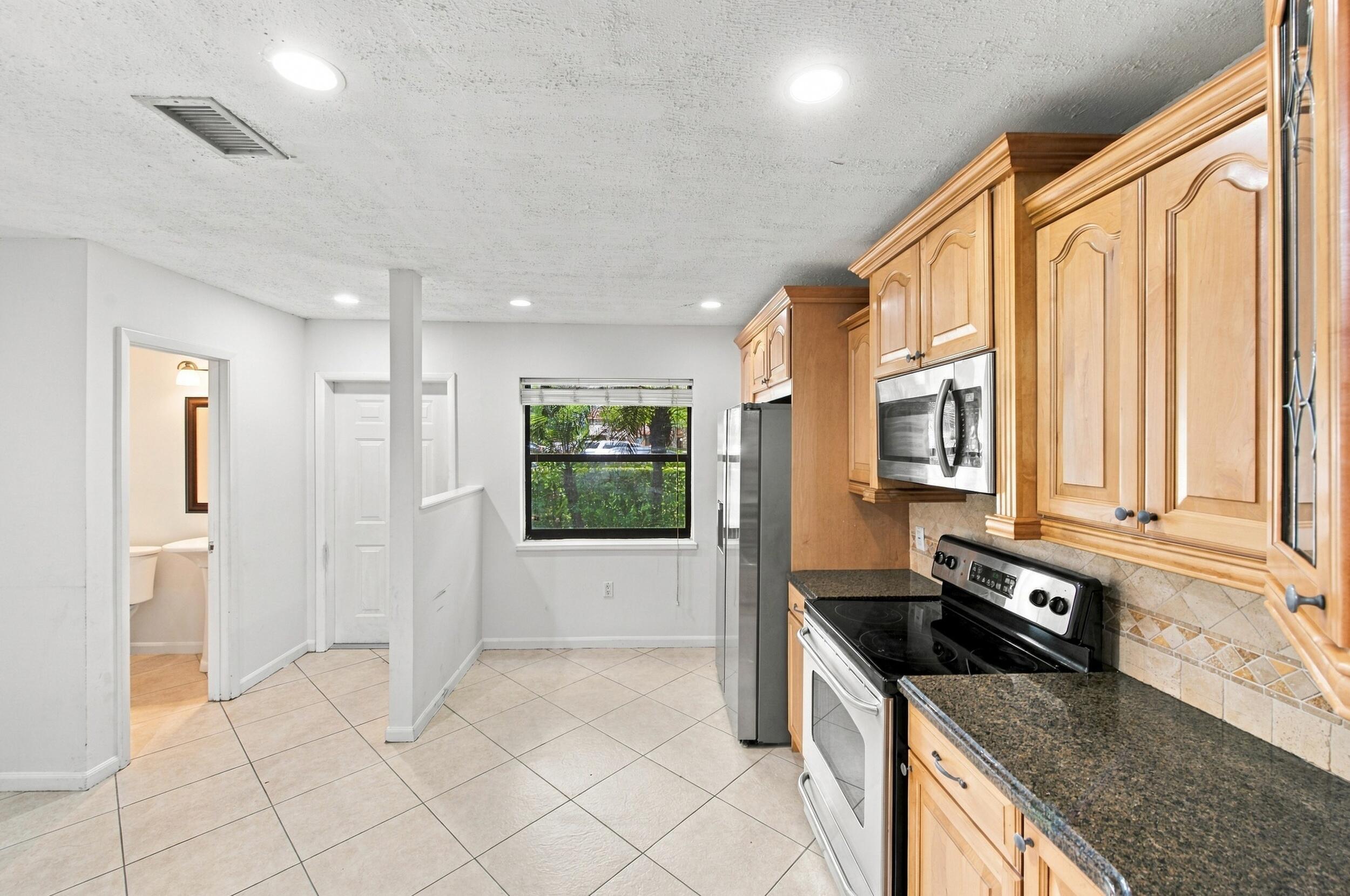 4153 Coral Springs Drive Property Photo 6