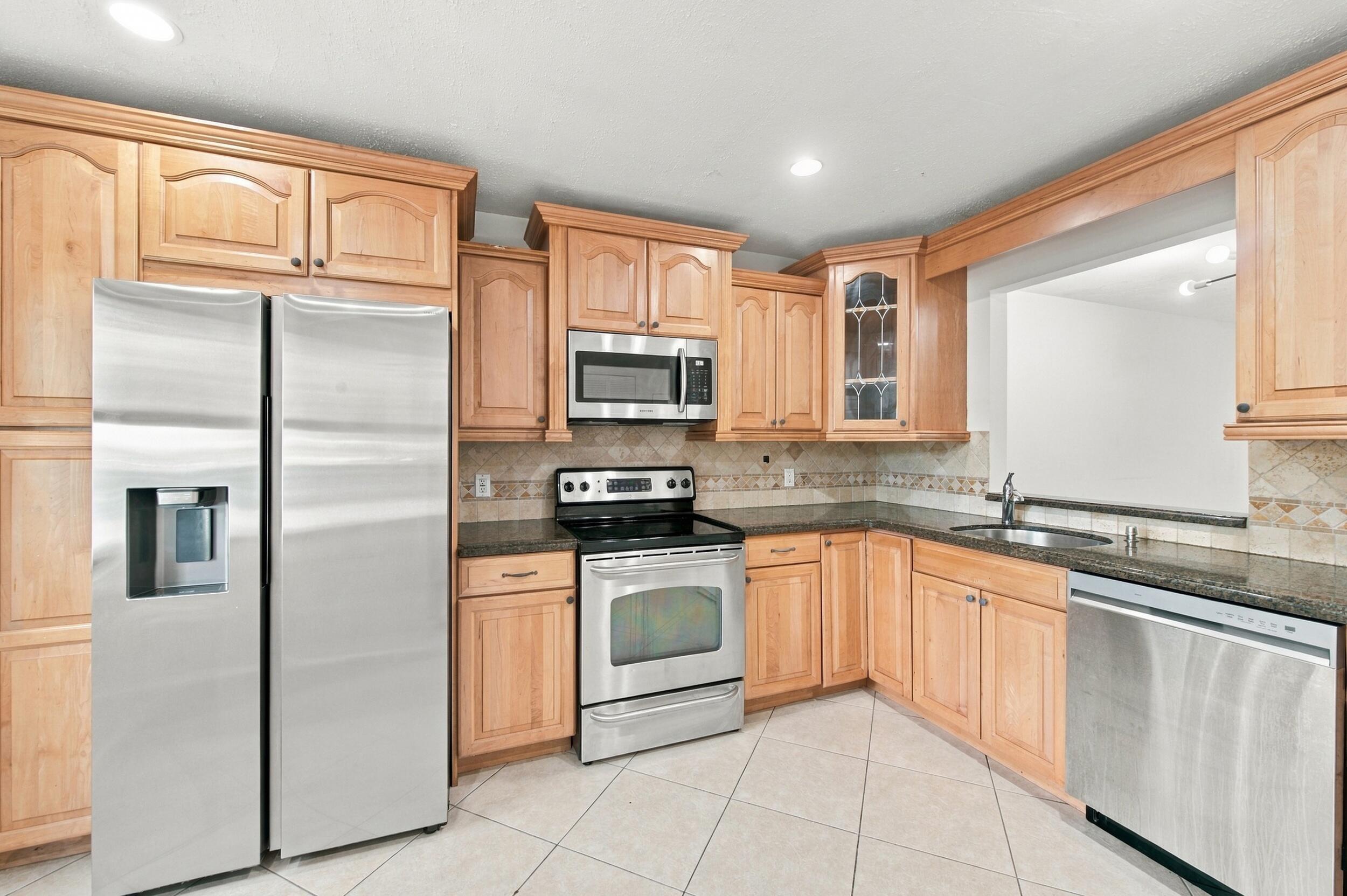 4153 Coral Springs Drive Property Photo 7