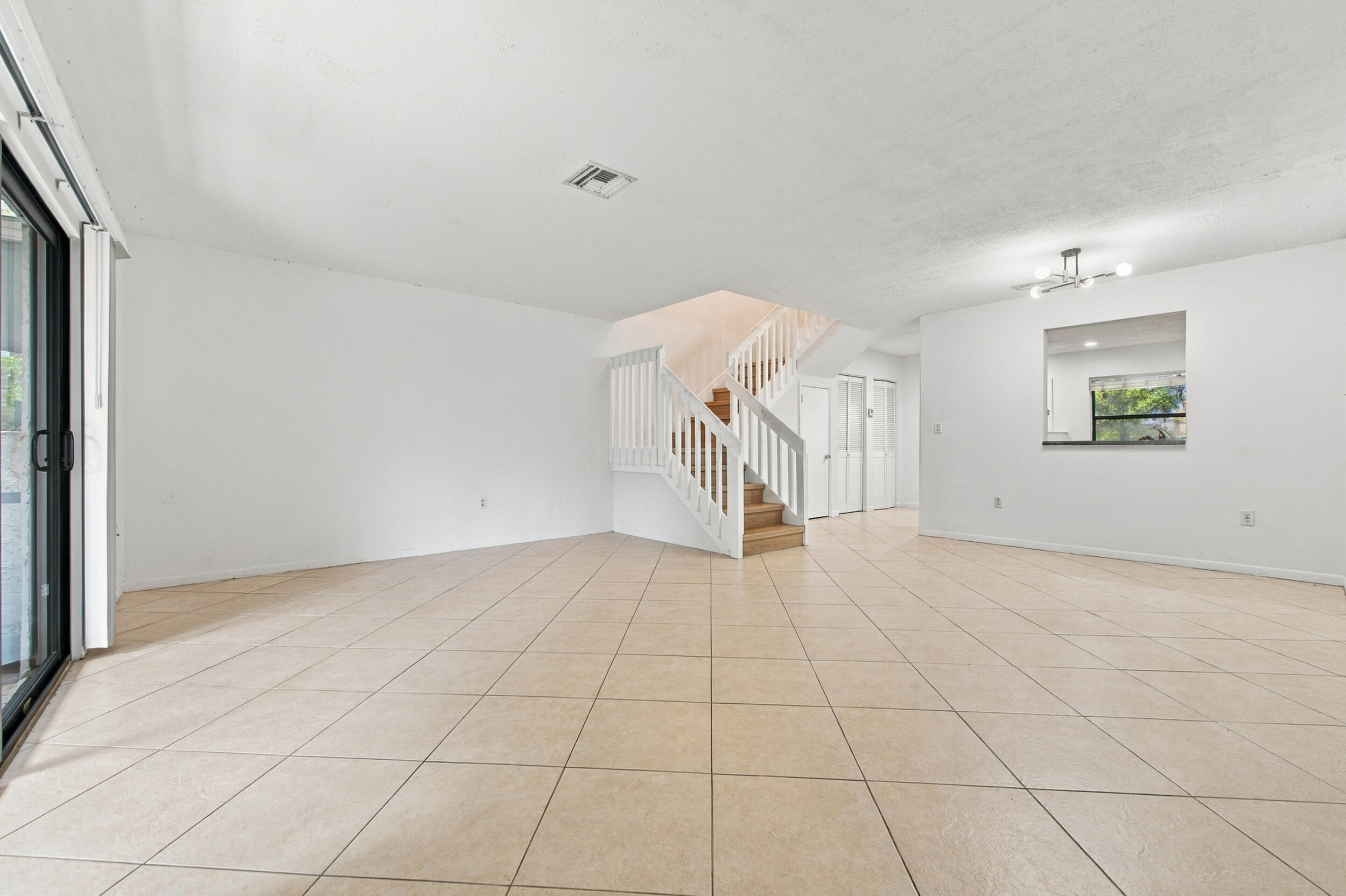 4153 Coral Springs Drive Property Photo 11