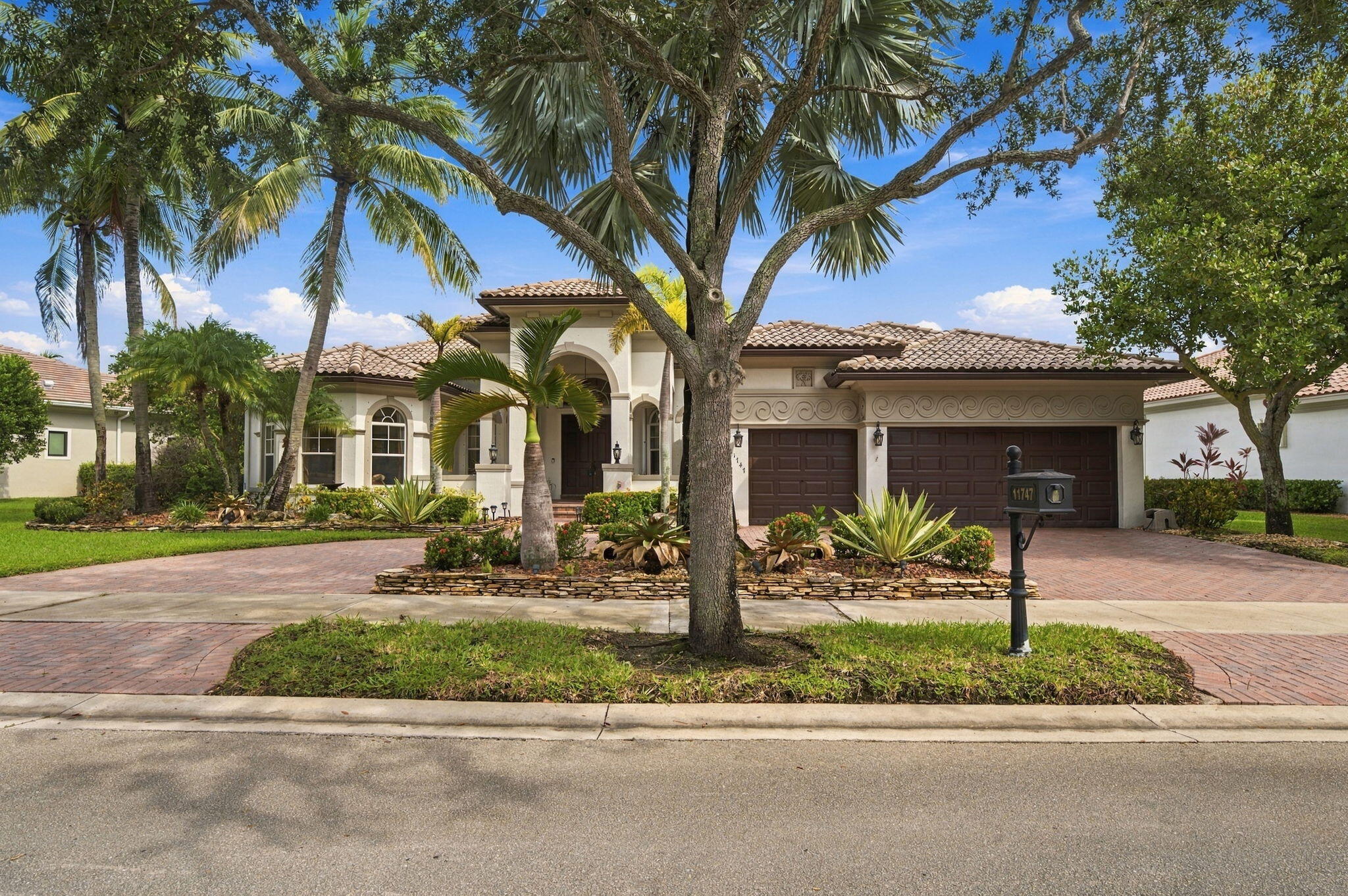 11747 Nw 69th Place Property Photo 1