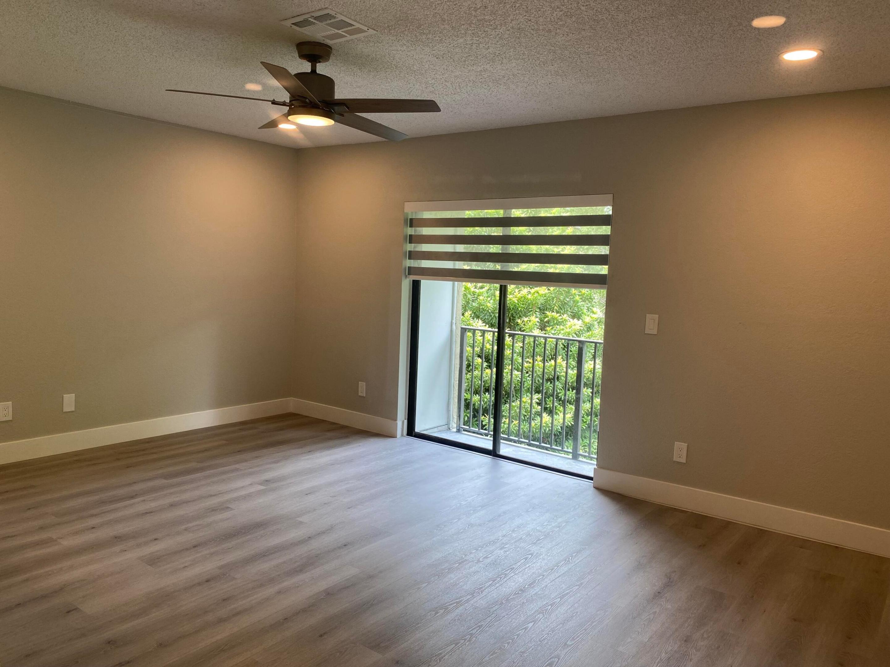 11432 Nw 43rd Street Top Right Property Photo 9
