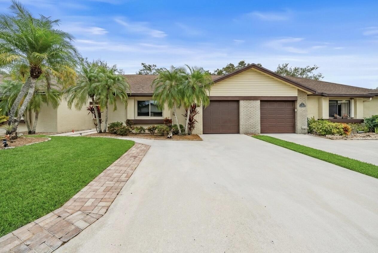 137 MEANDER Circle Property Photo 1