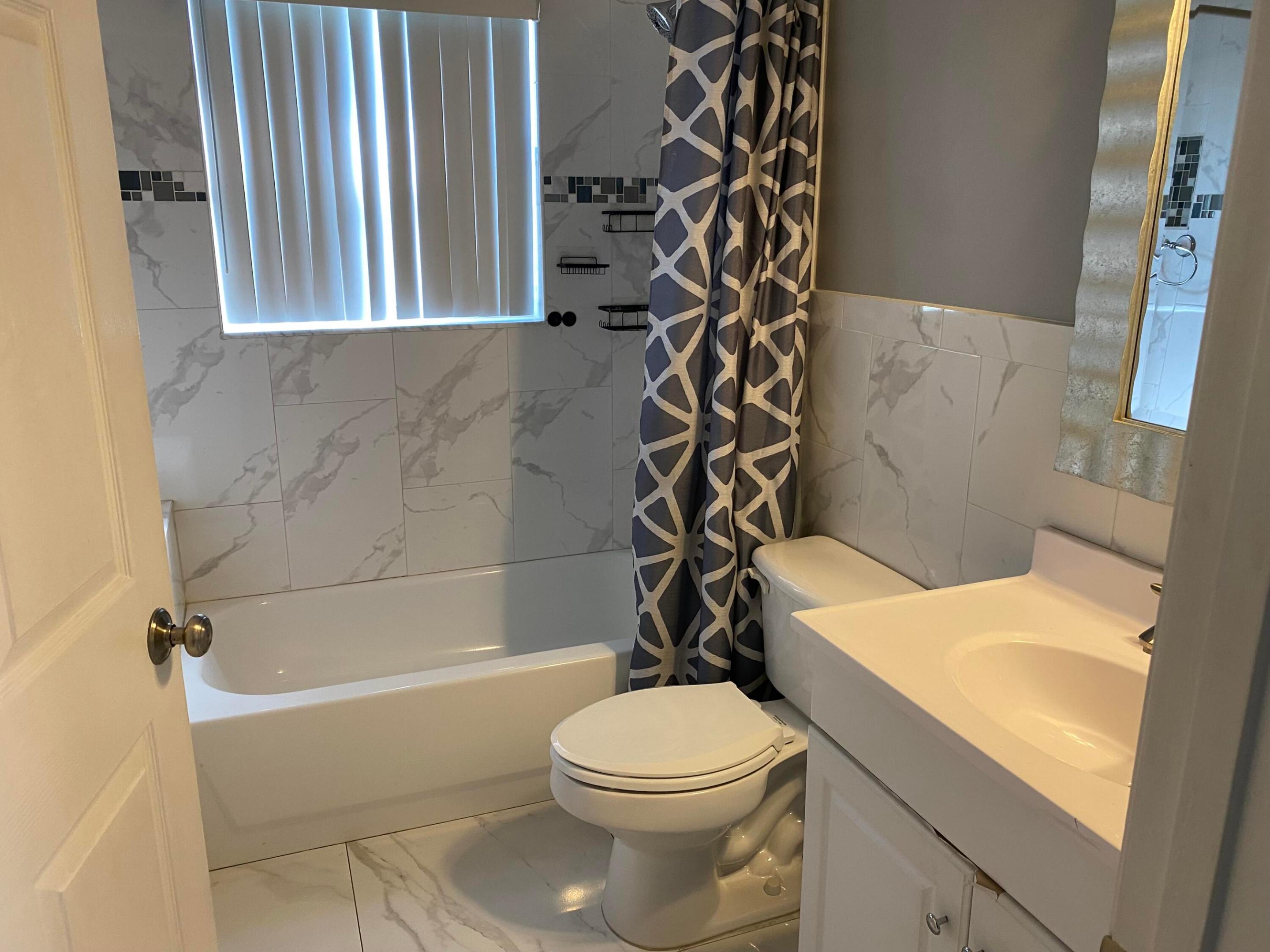 6330 Harbour Oak Drive Property Photo 9