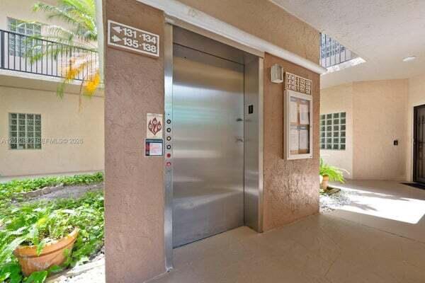 4450 Nw 30th Street 111 Property Photo 16