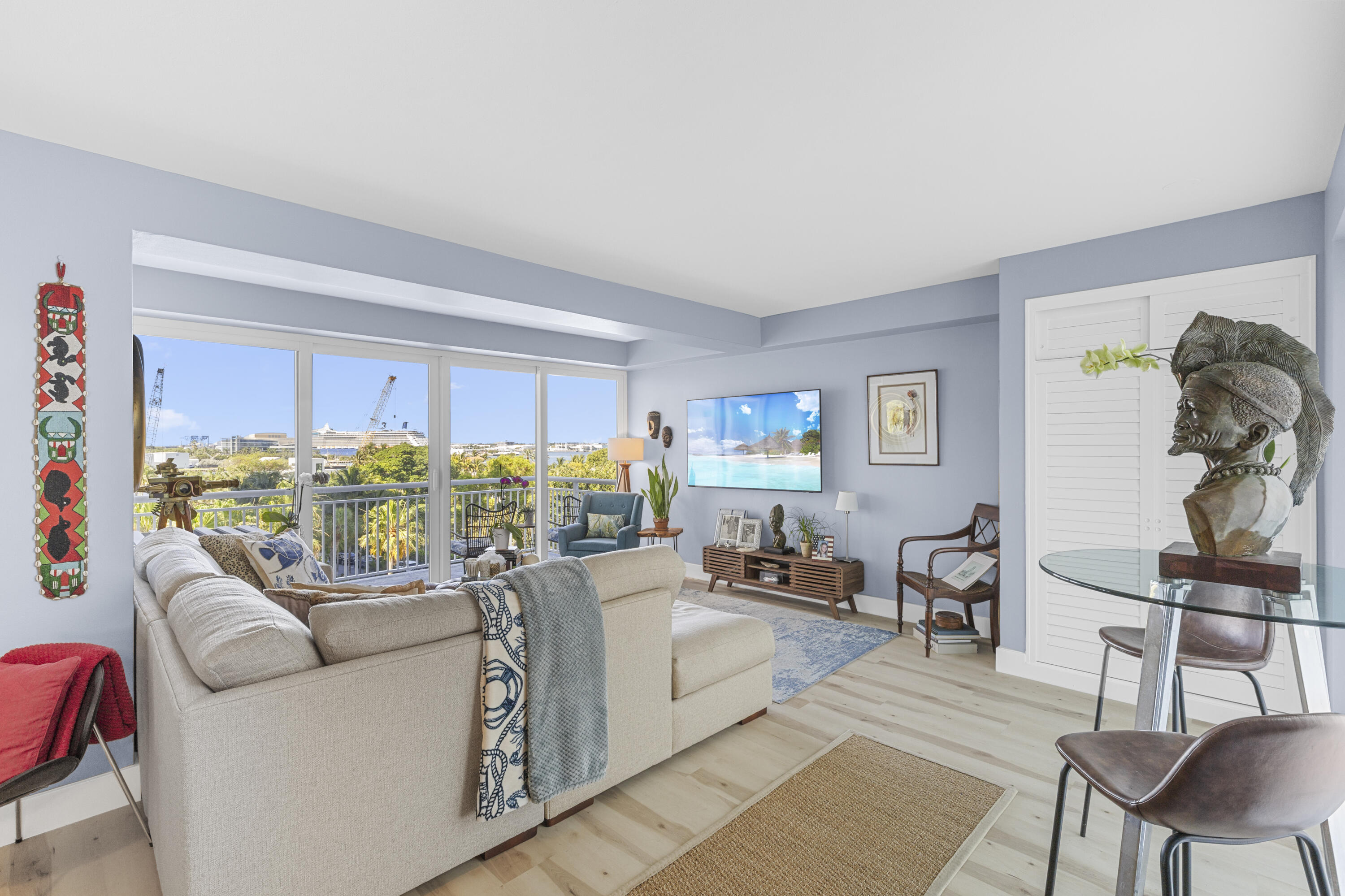 1920 S Ocean Drive 611 Property Photo 2