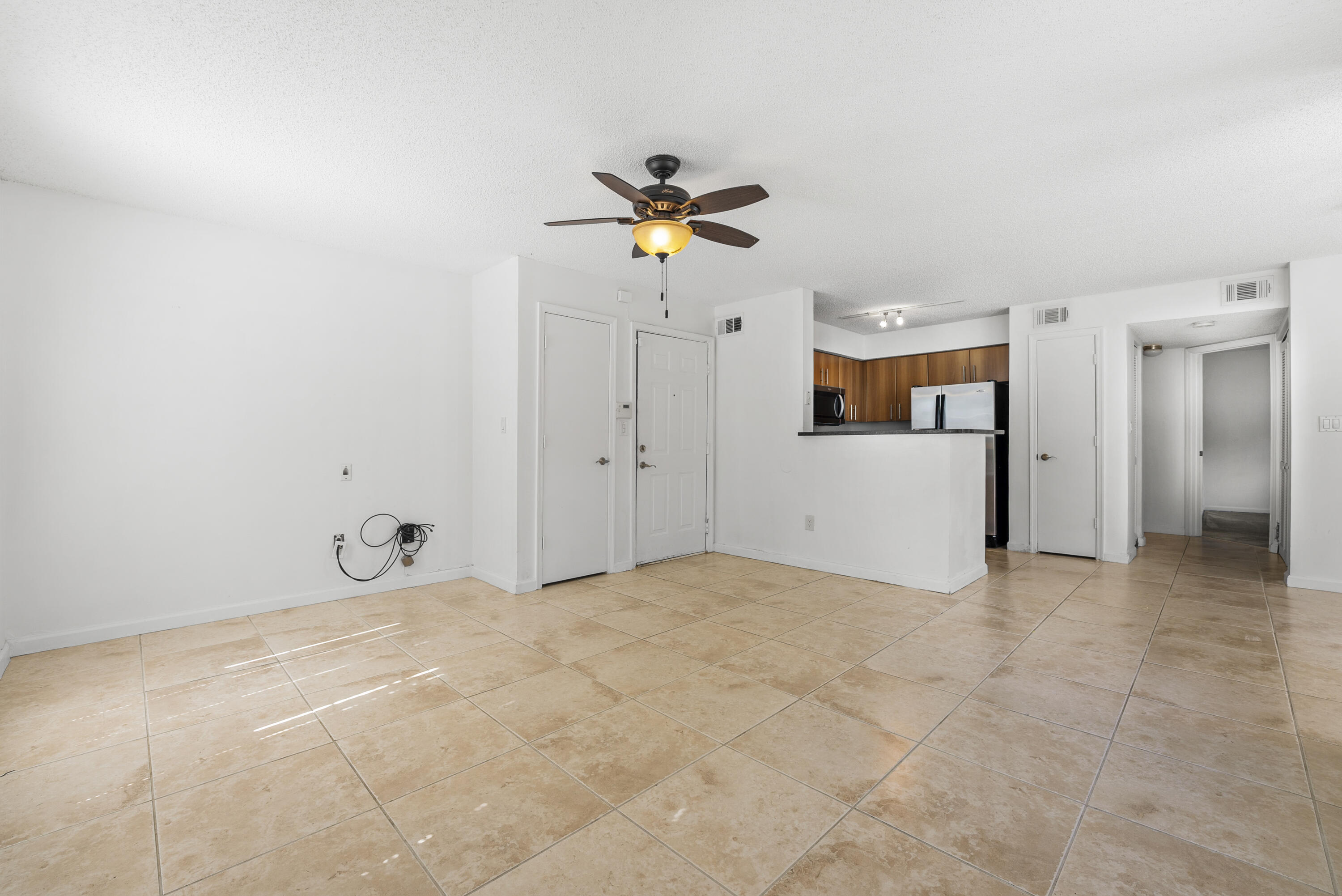 1001 Crystal Way O Property Photo 22