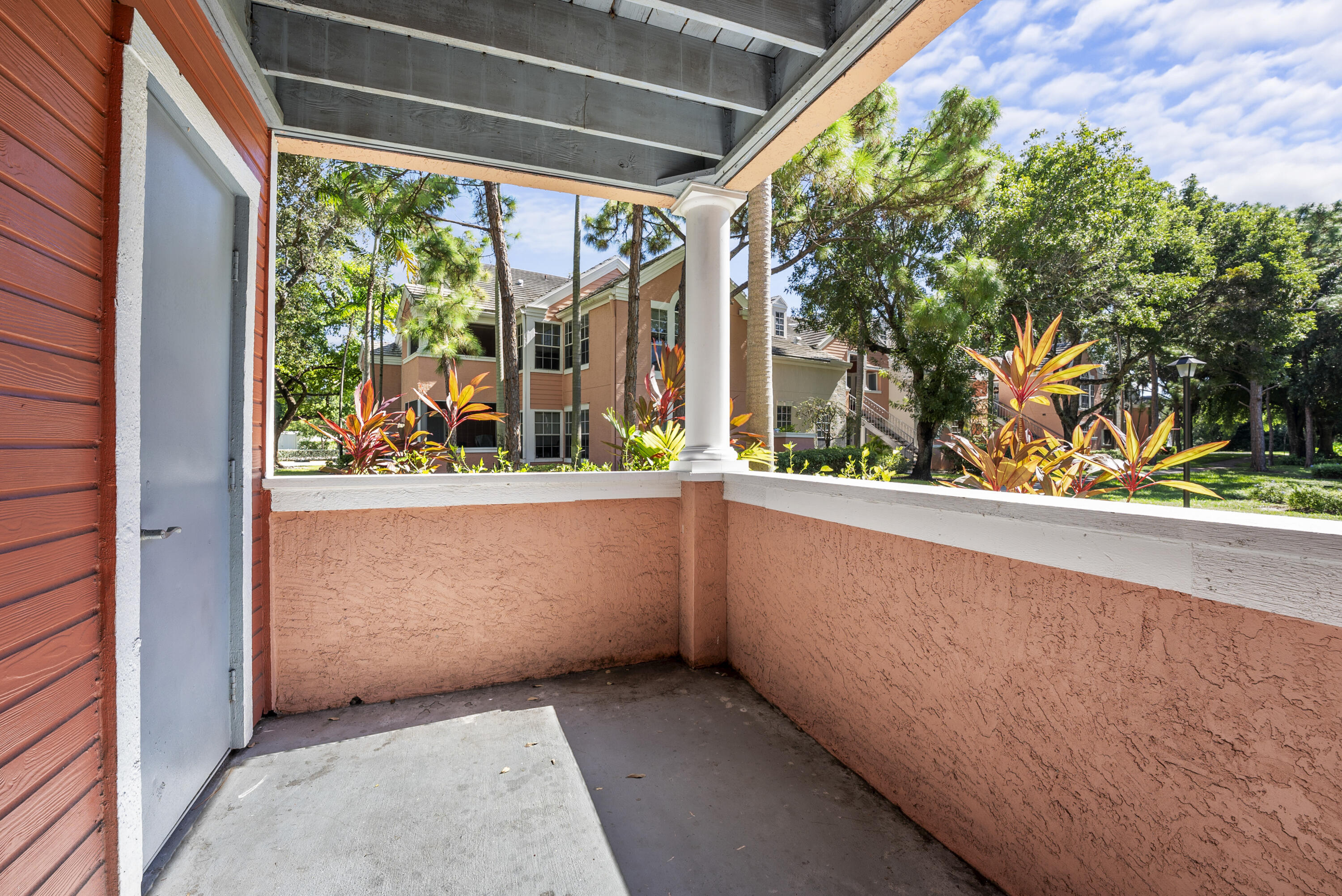 1001 Crystal Way O Property Photo 23