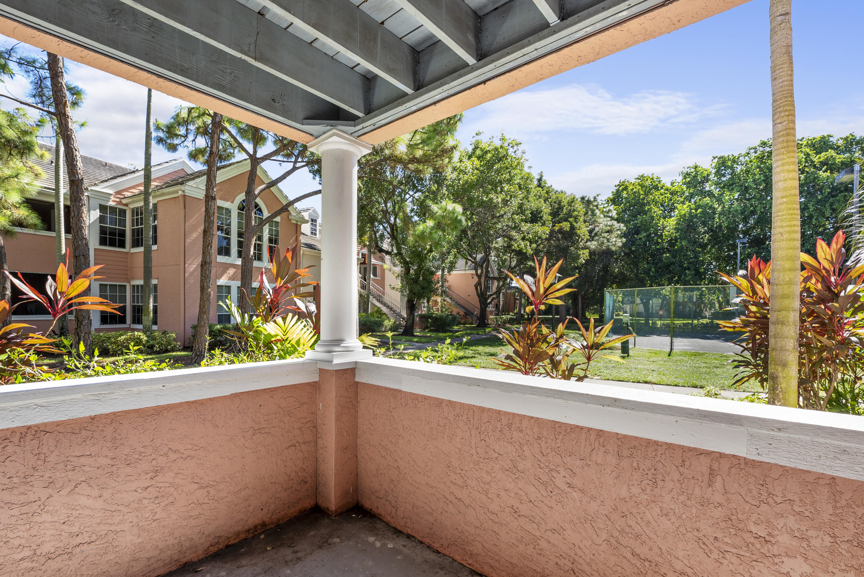 1001 Crystal Way O Property Photo 25