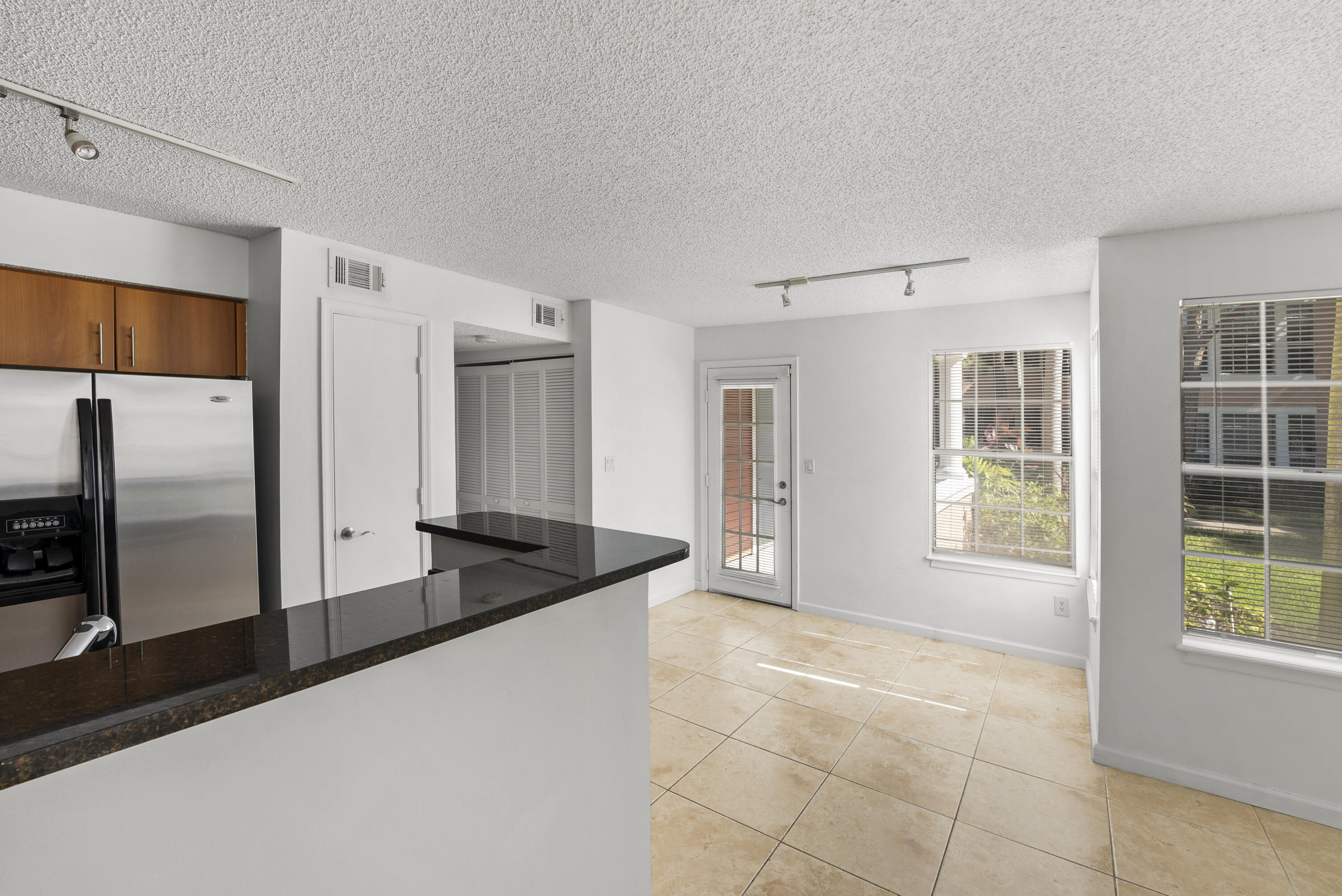 1001 Crystal Way O Property Photo 26