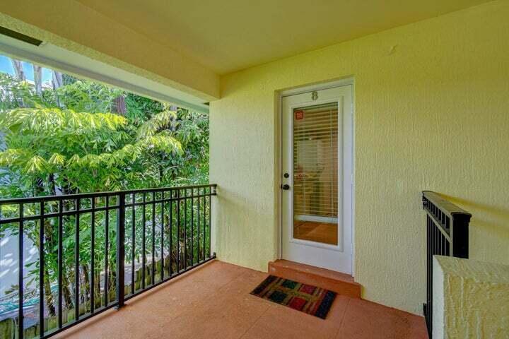 45 Se 7th Avenue Property Photo 3