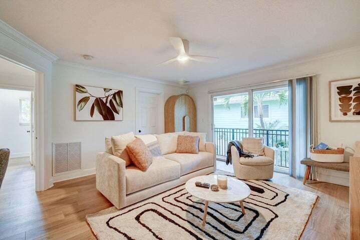 45 Se 7th Avenue Property Photo 5
