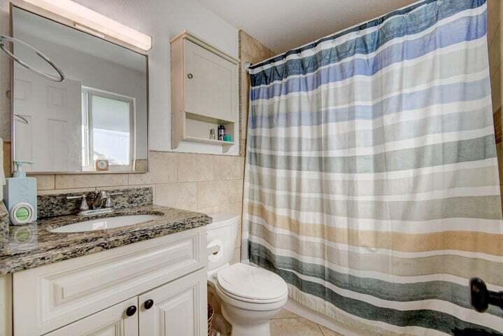 45 Se 7th Avenue Property Photo 11
