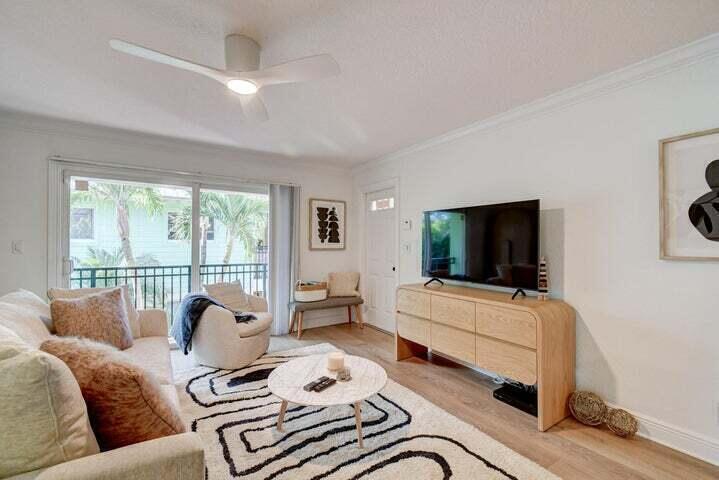 45 Se 7th Avenue Property Photo 14