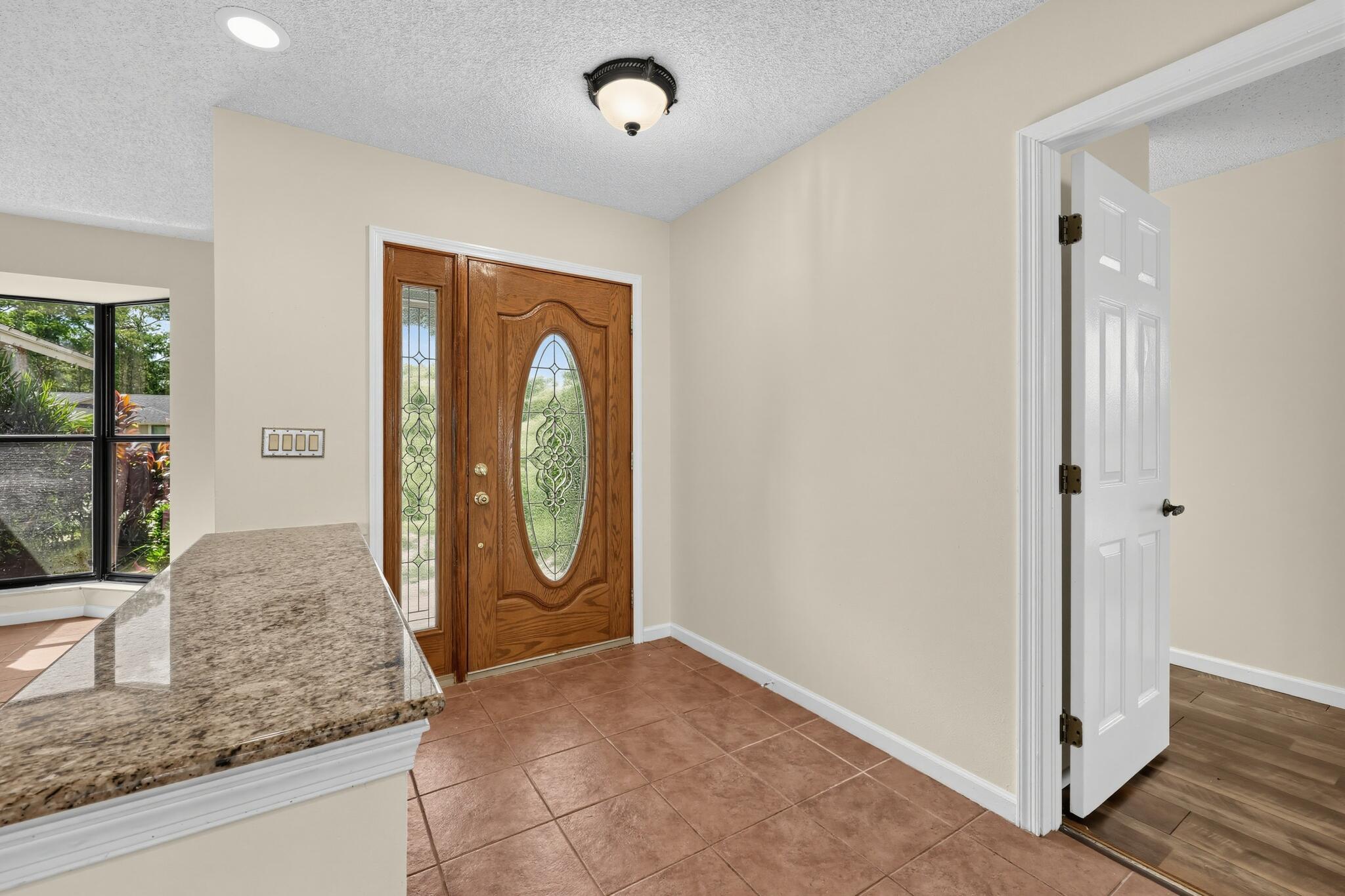 835 Ivy Drive Property Photo 7