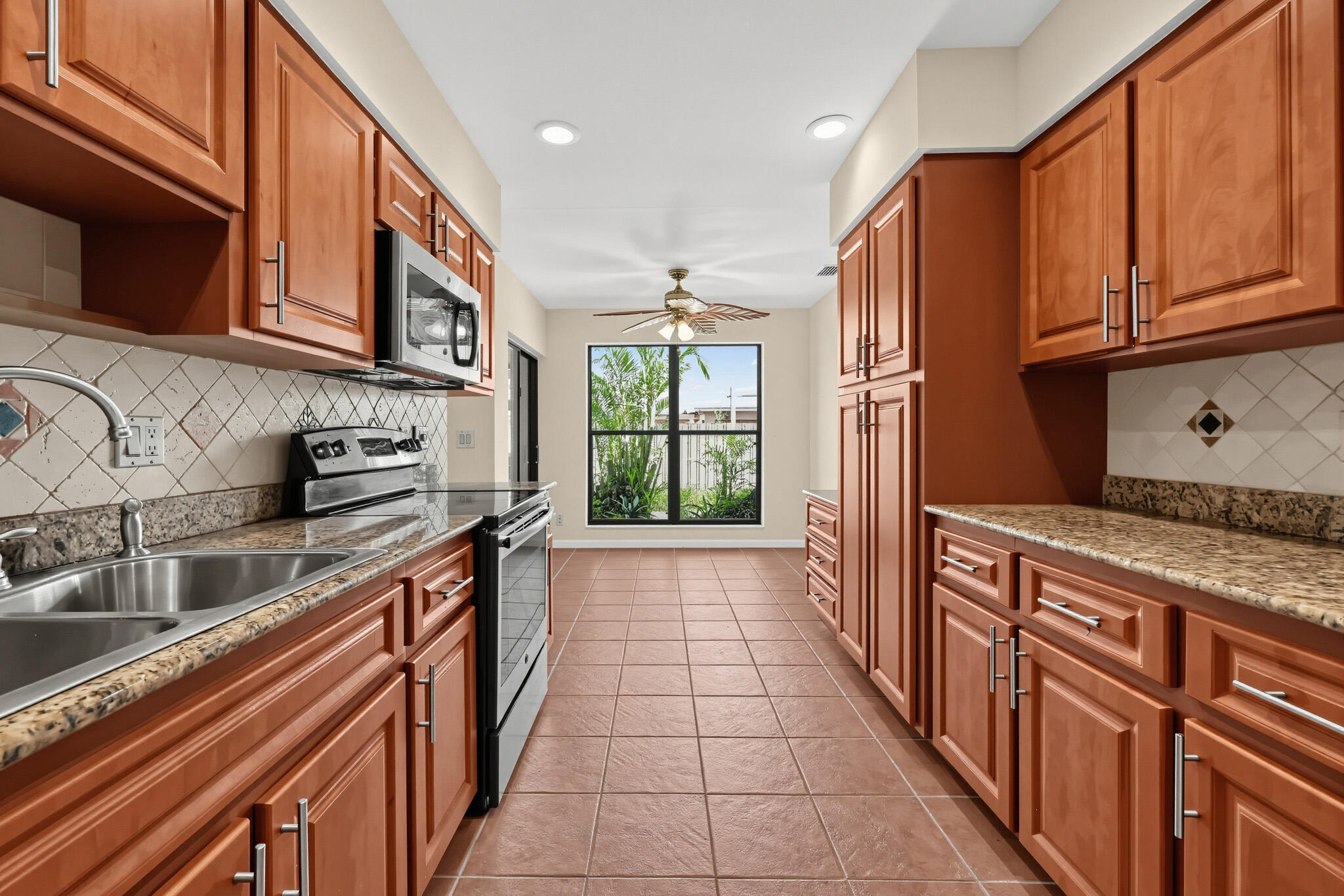 835 Ivy Drive Property Photo 15