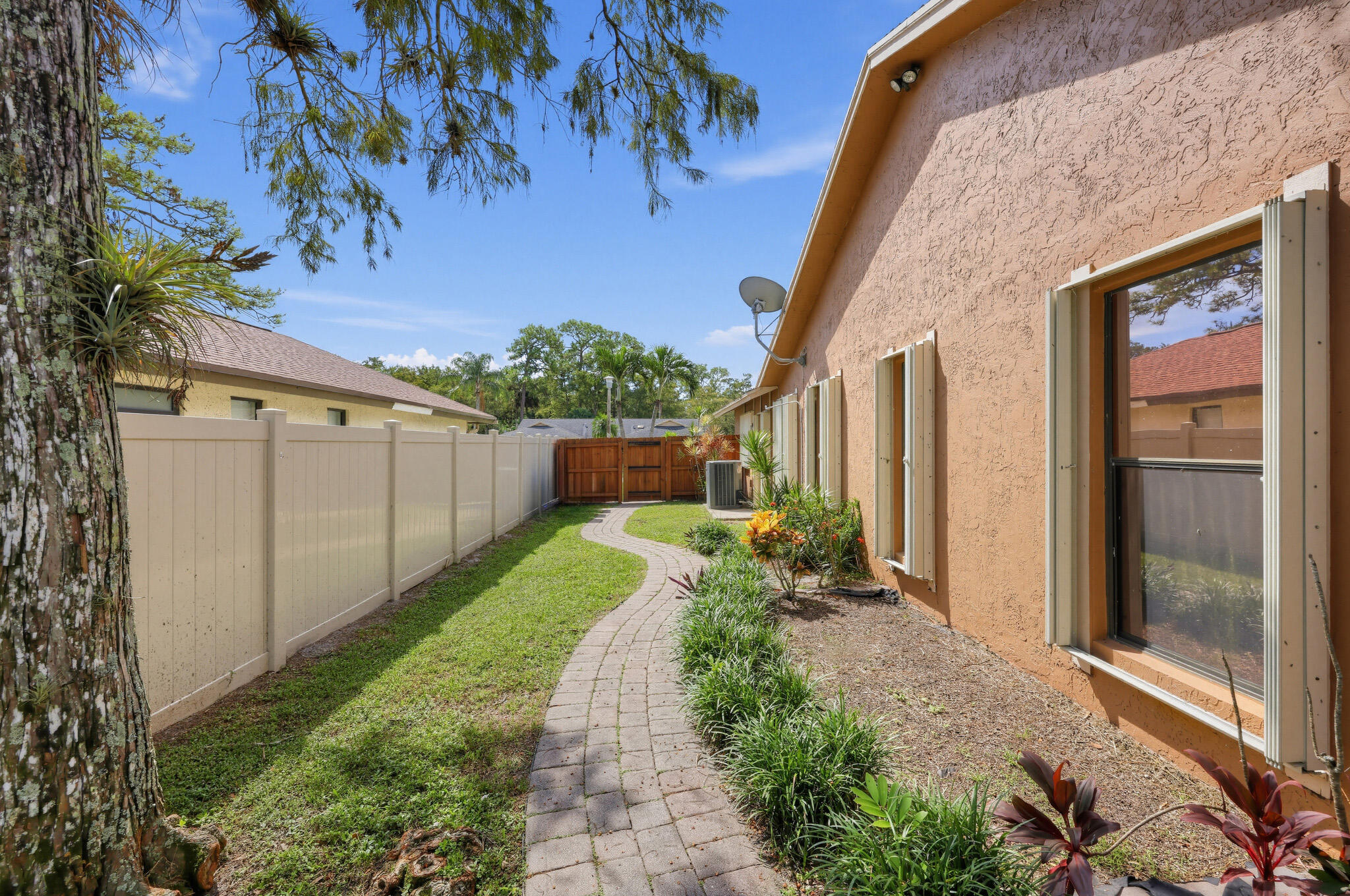 835 Ivy Drive Property Photo 35