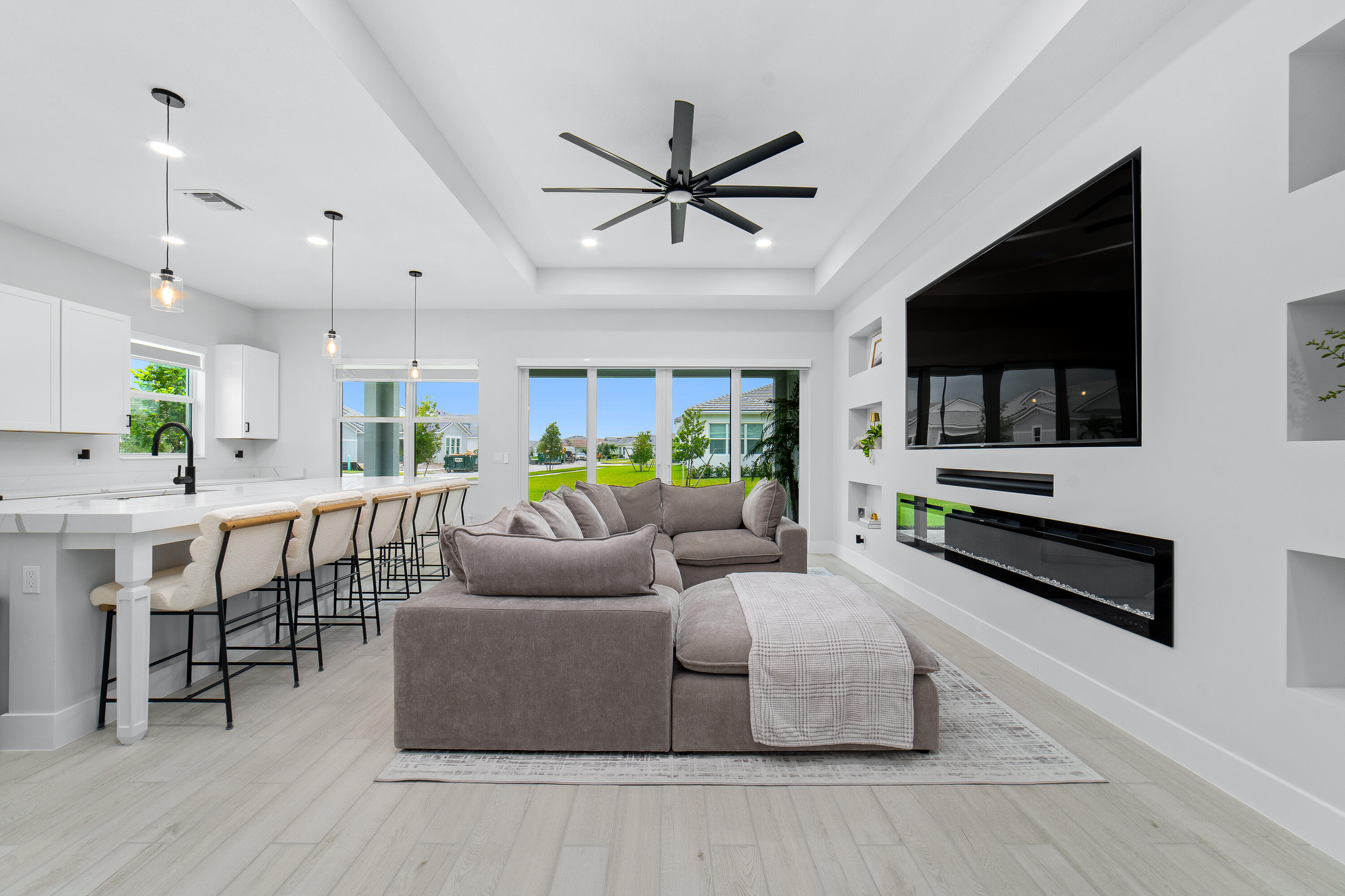 14176 Foothill Falls Way Property Photo 3