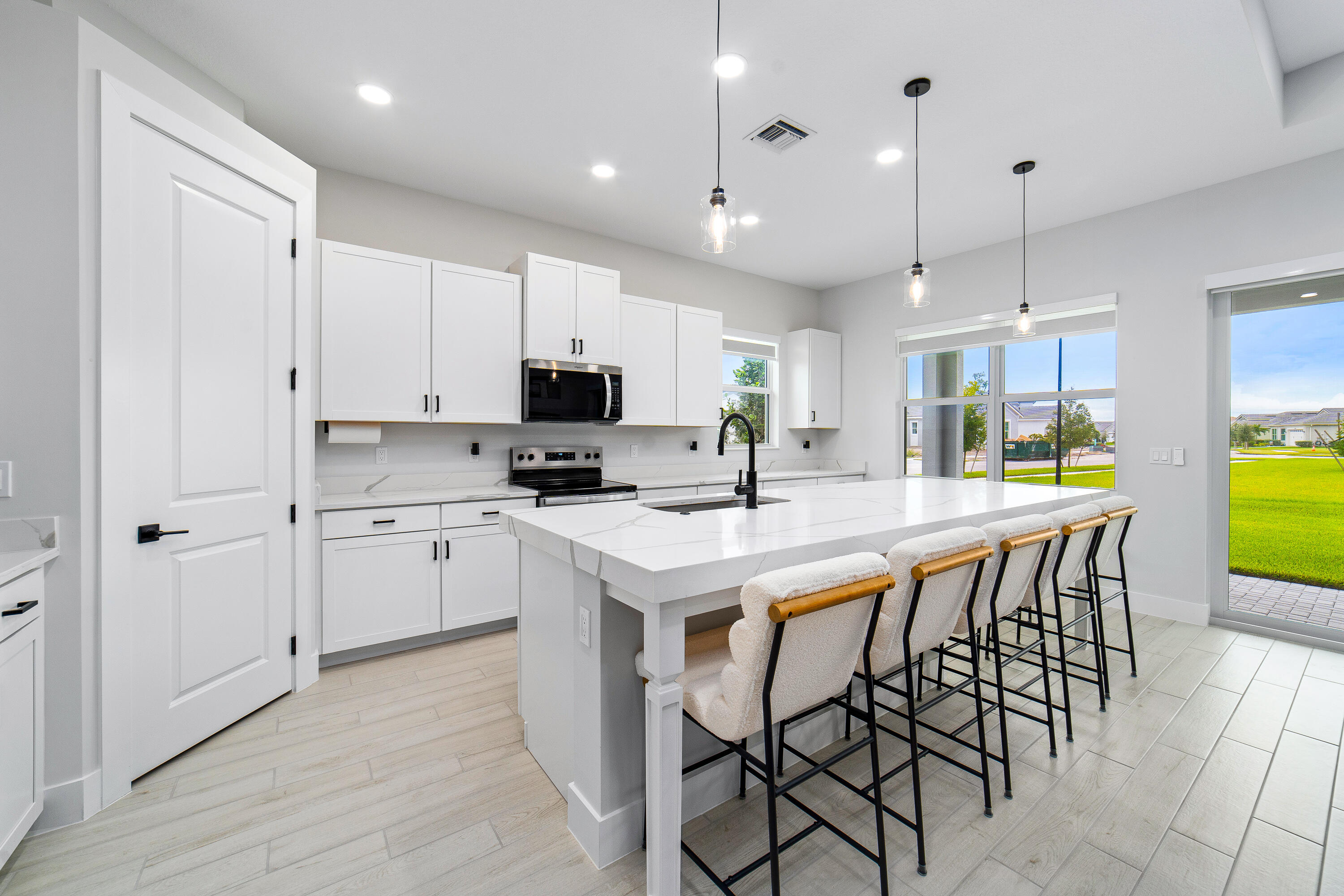 14176 Foothill Falls Way Property Photo 9
