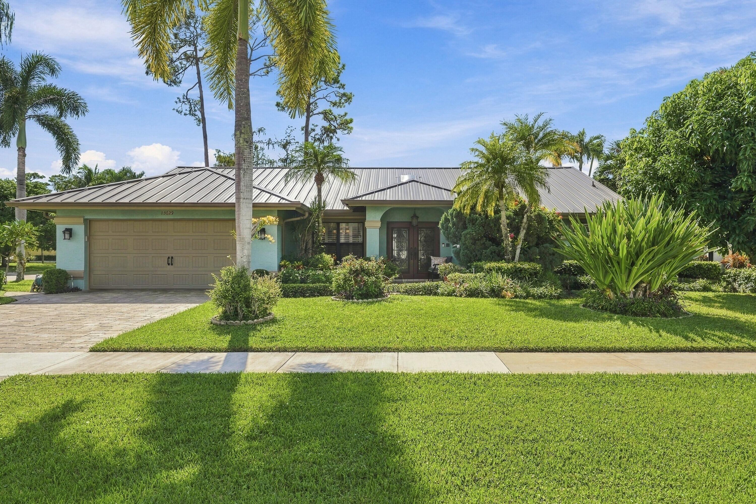 13629 Northumberland Circle Property Photo 1
