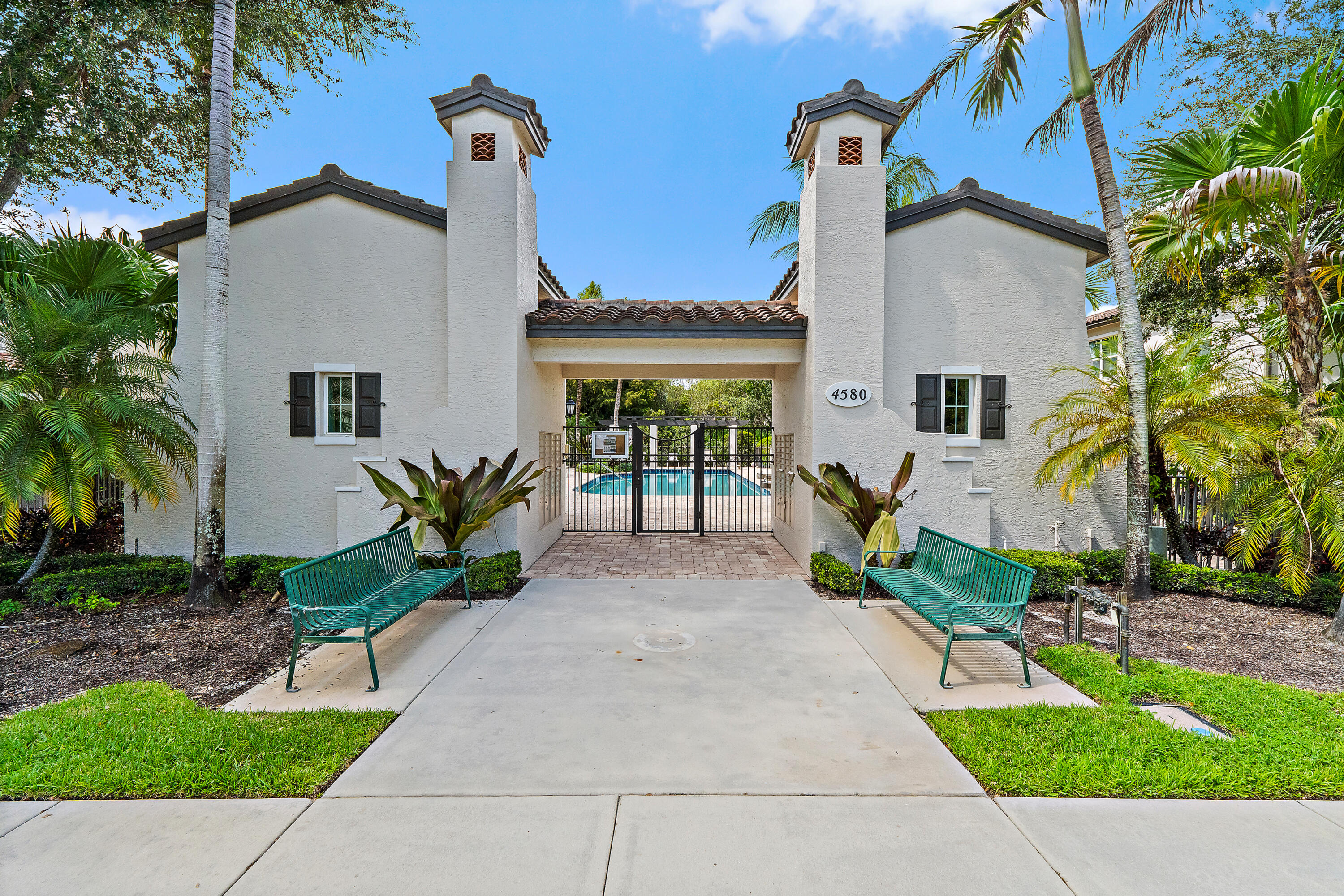 4677 Mediterranean Circle Property Photo 28