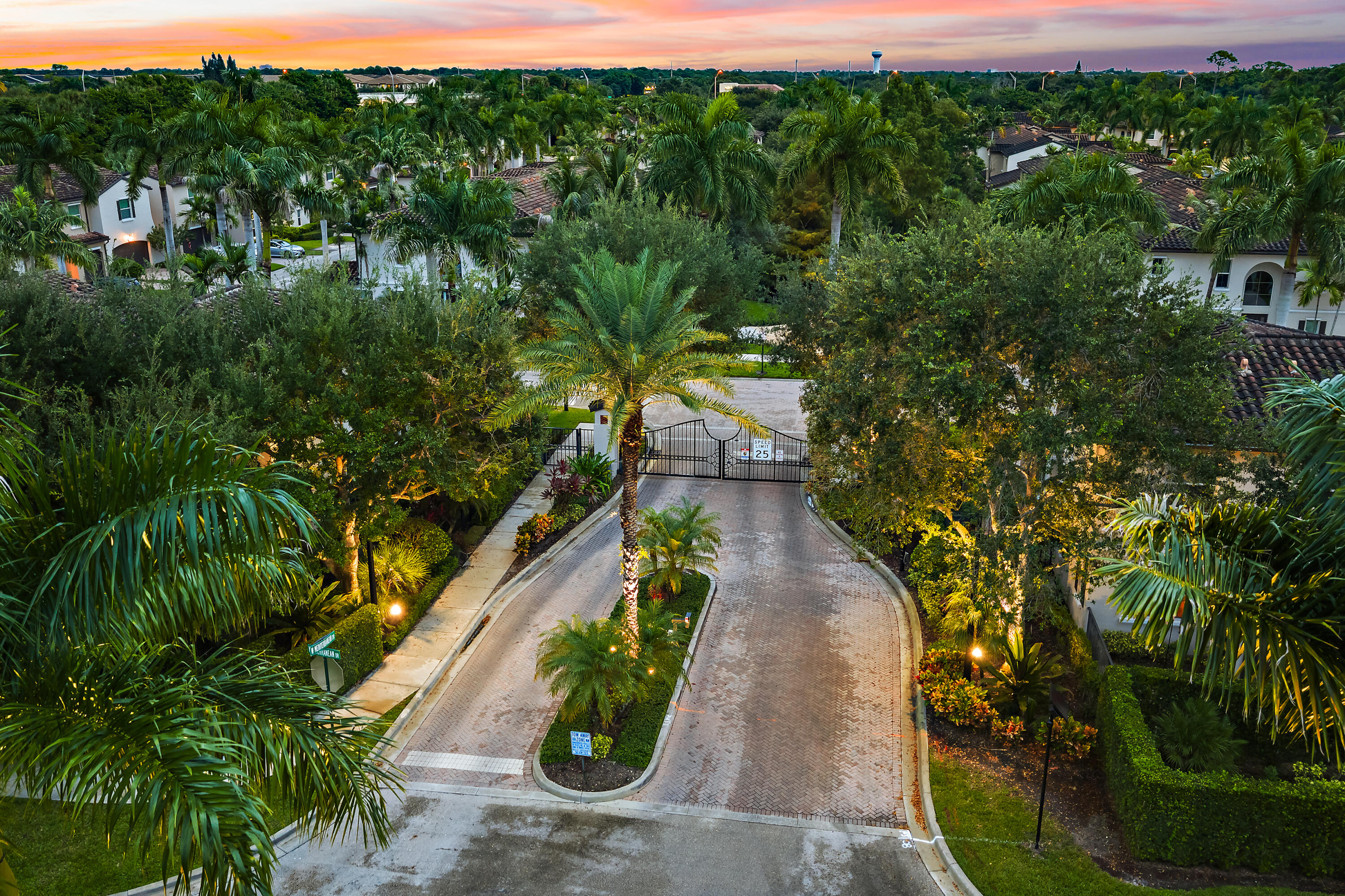 4677 Mediterranean Circle Property Photo 32