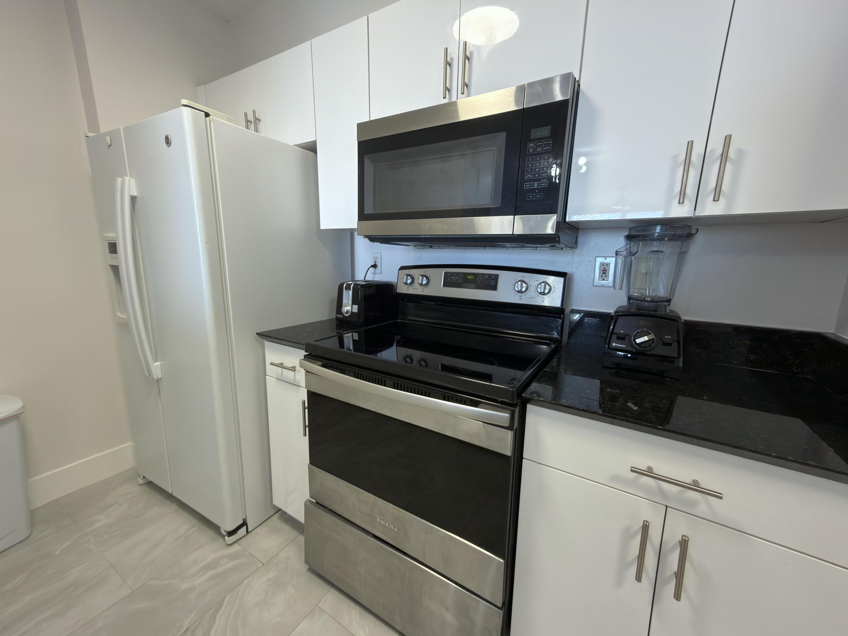 651 Okeechobee Boulevard 808 Property Photo 12