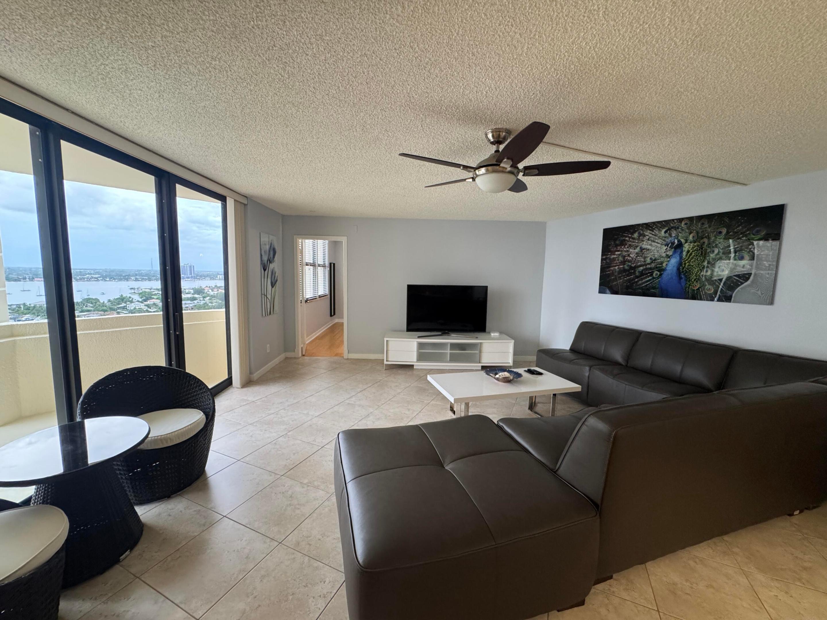 2800 N Ocean Drive A-22b Property Photo 5