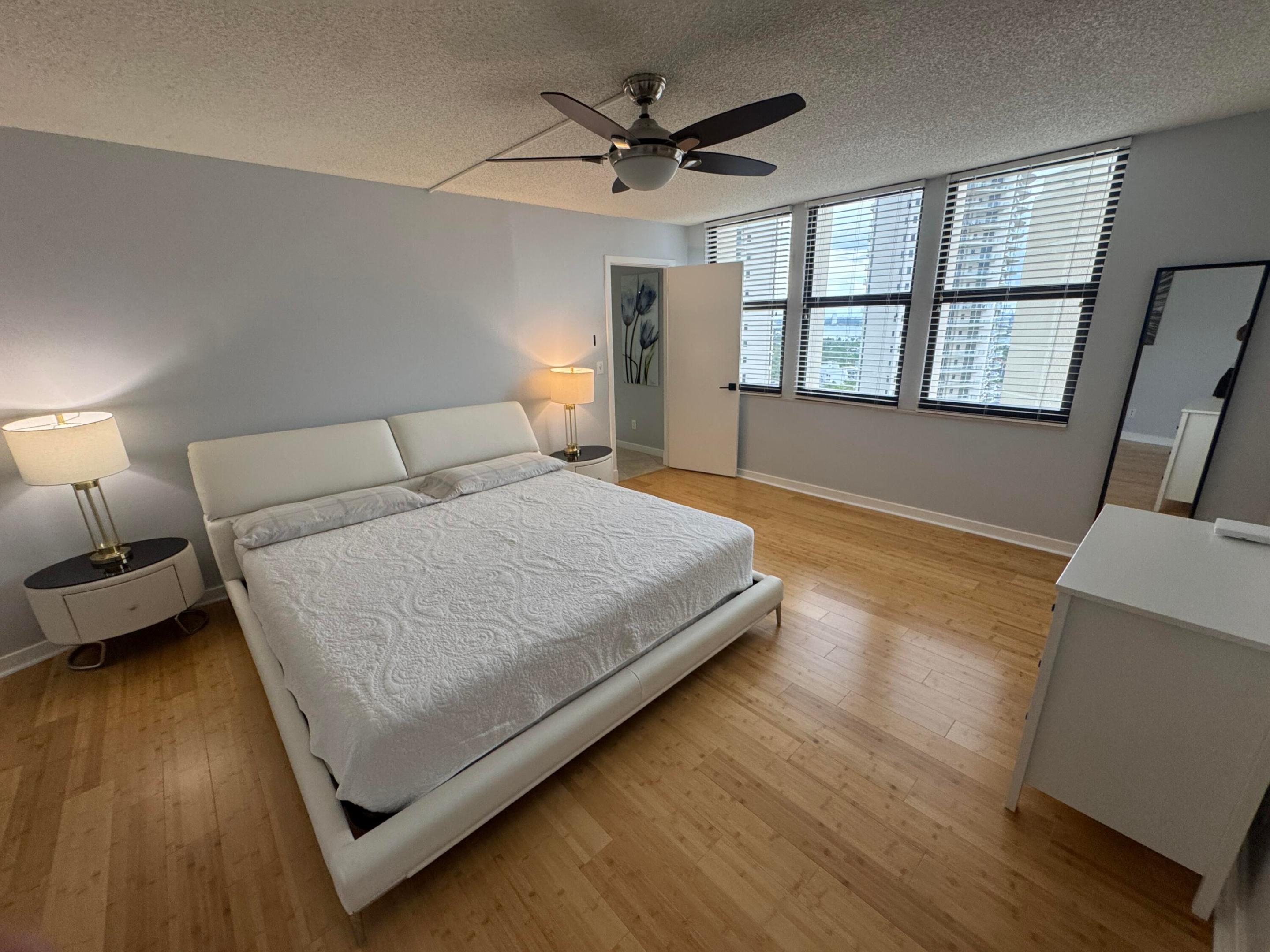 2800 N Ocean Drive A-22b Property Photo 13