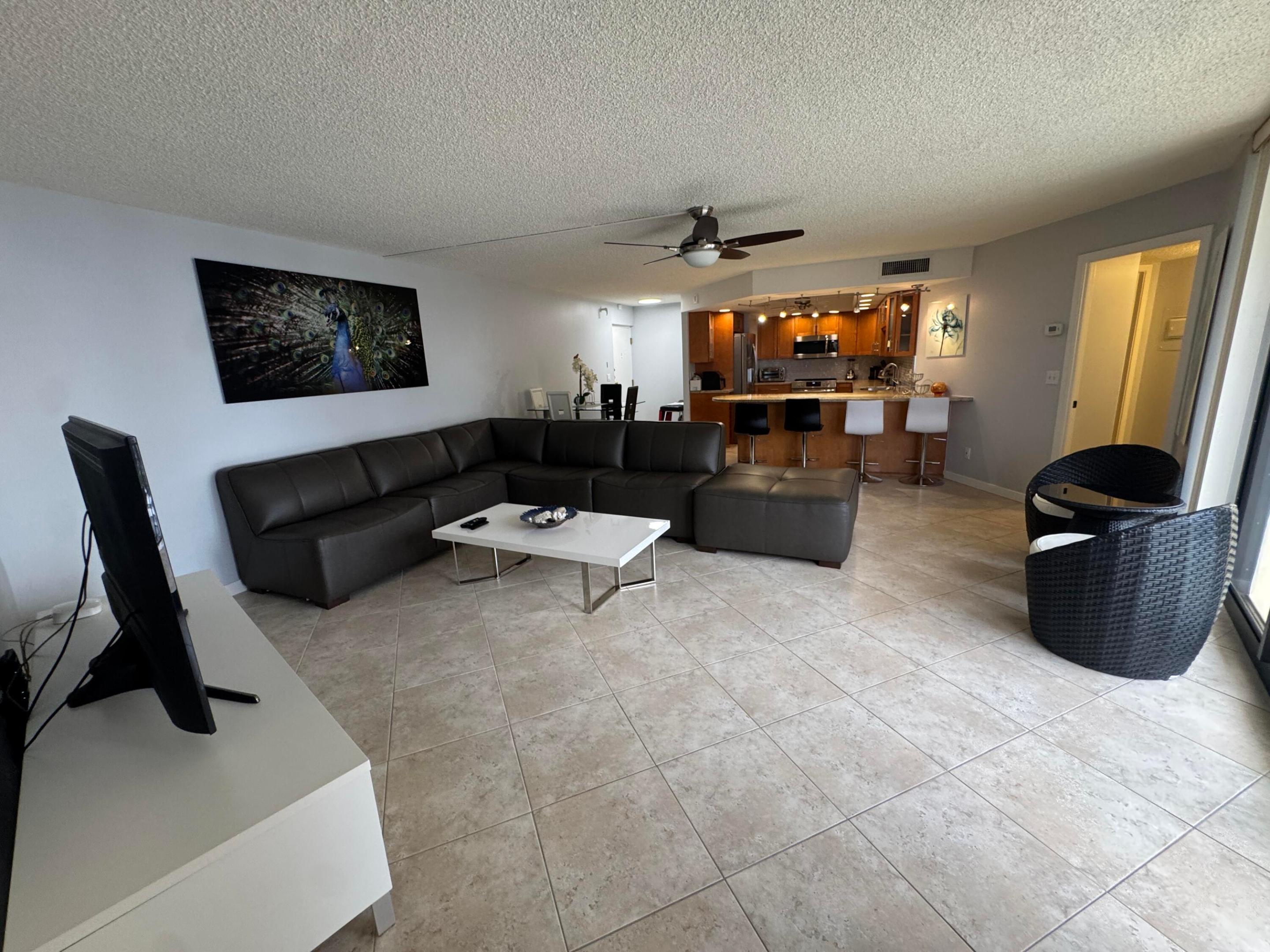 2800 N Ocean Drive A-22b Property Photo 14