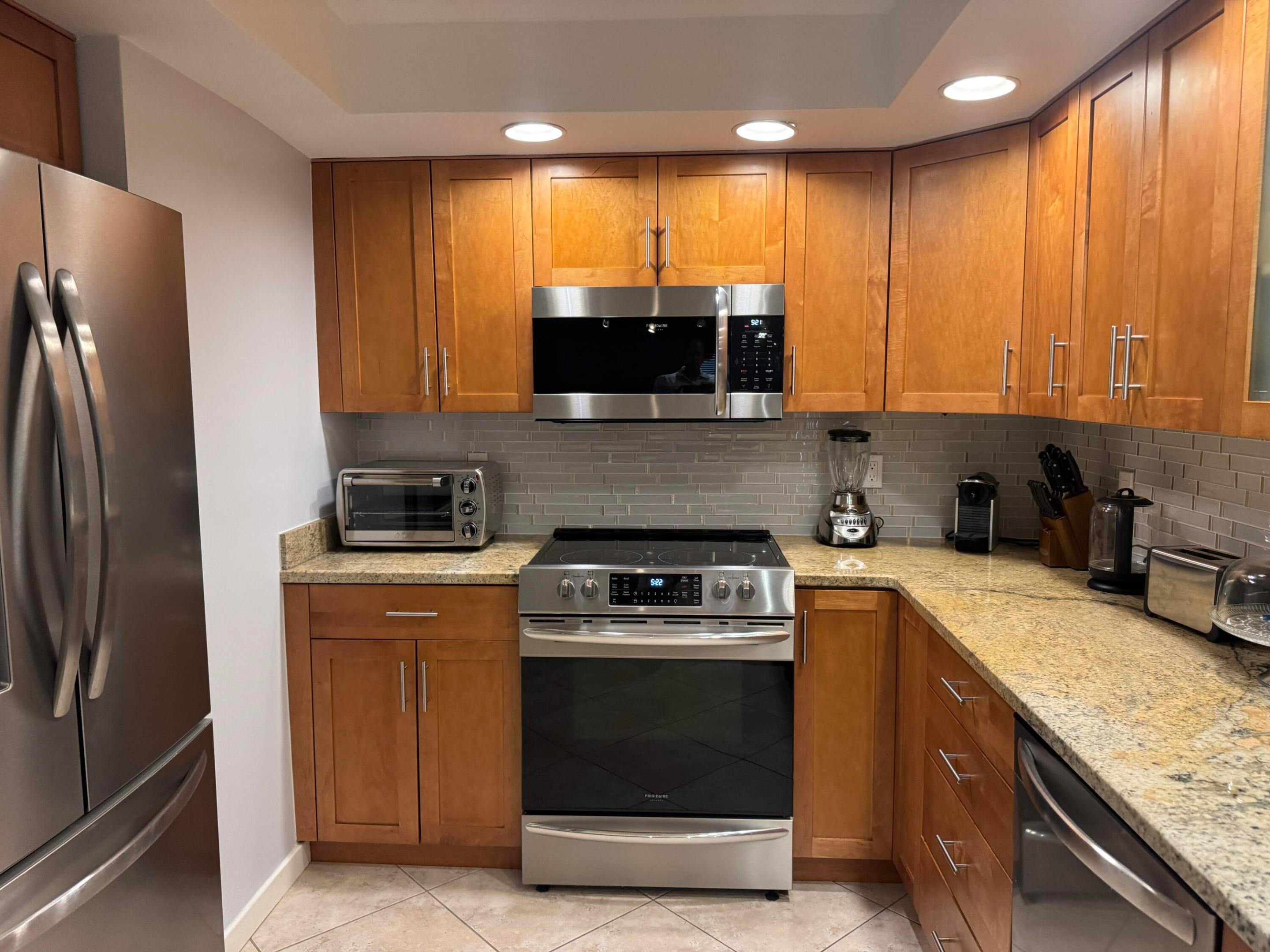 2800 N Ocean Drive A-22b Property Photo 19