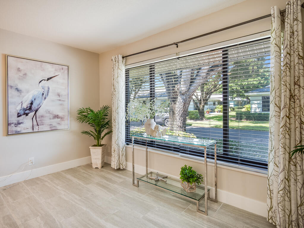4240 Mango Tree Court B Property Photo 3
