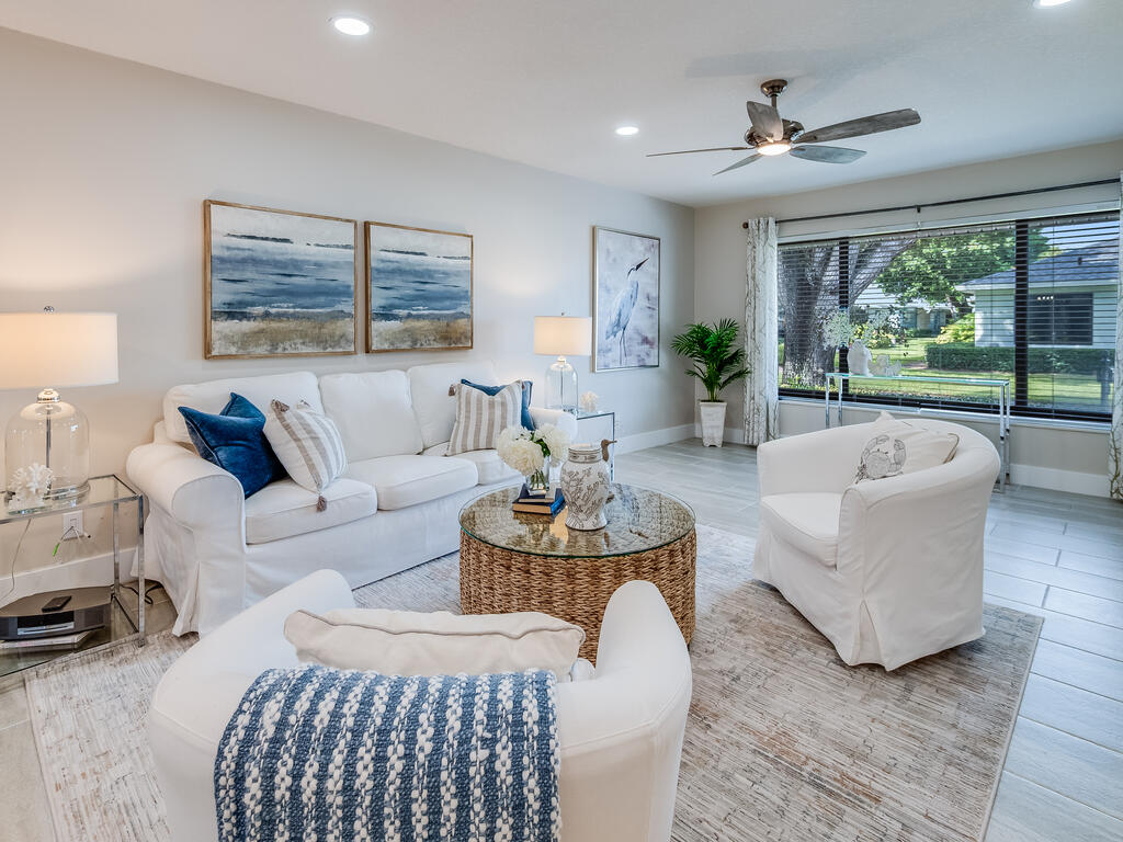 4240 Mango Tree Court B Property Photo 6