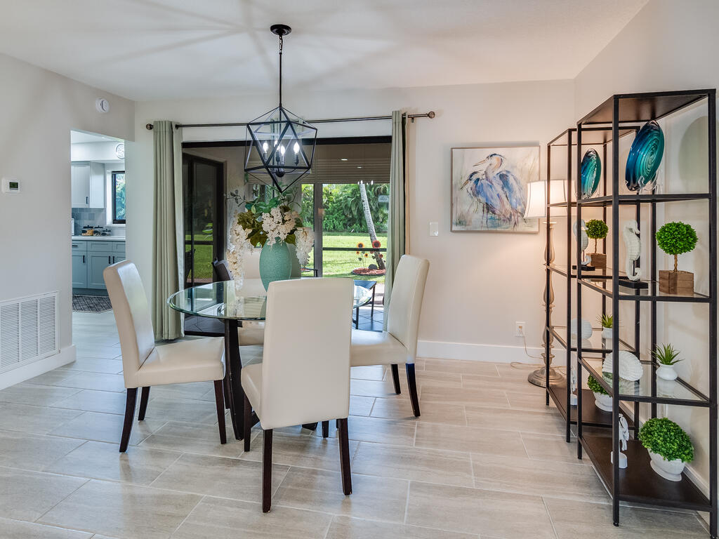4240 Mango Tree Court B Property Photo 9