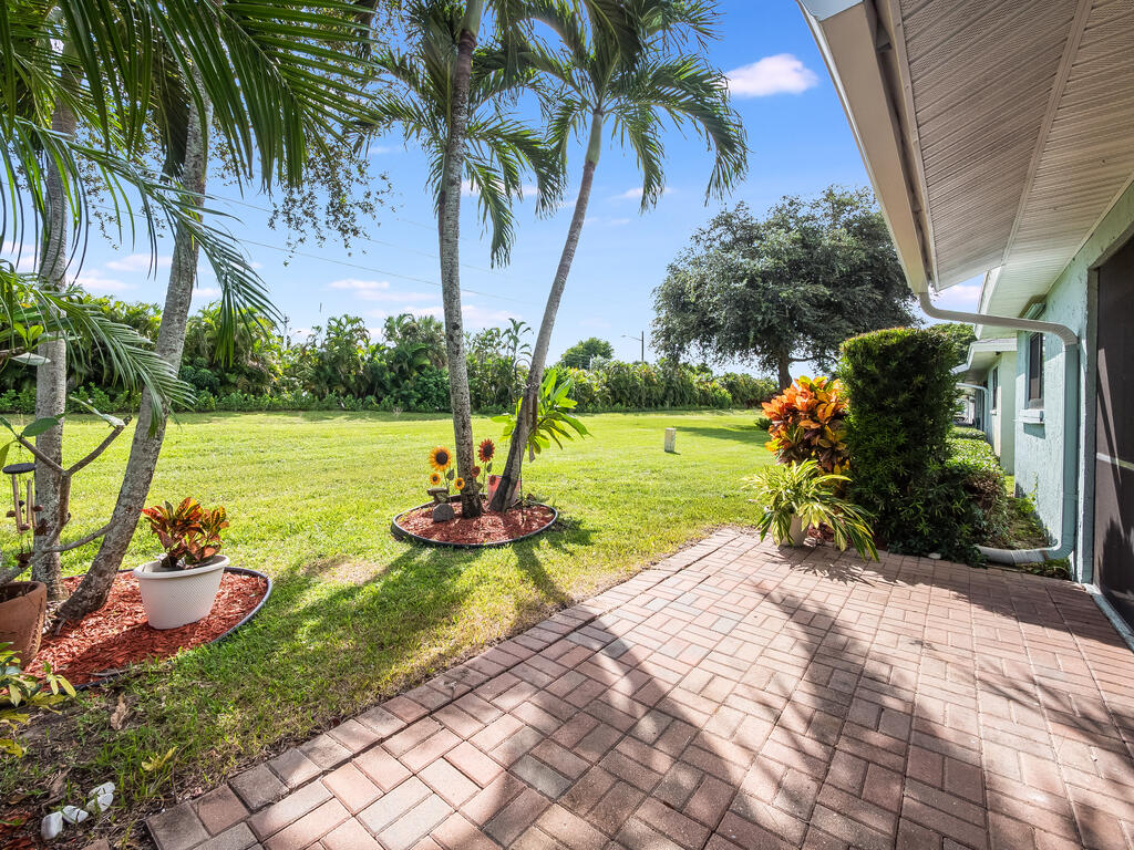 4240 Mango Tree Court B Property Photo 21