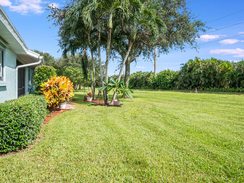 4240 Mango Tree Court B Property Photo 23