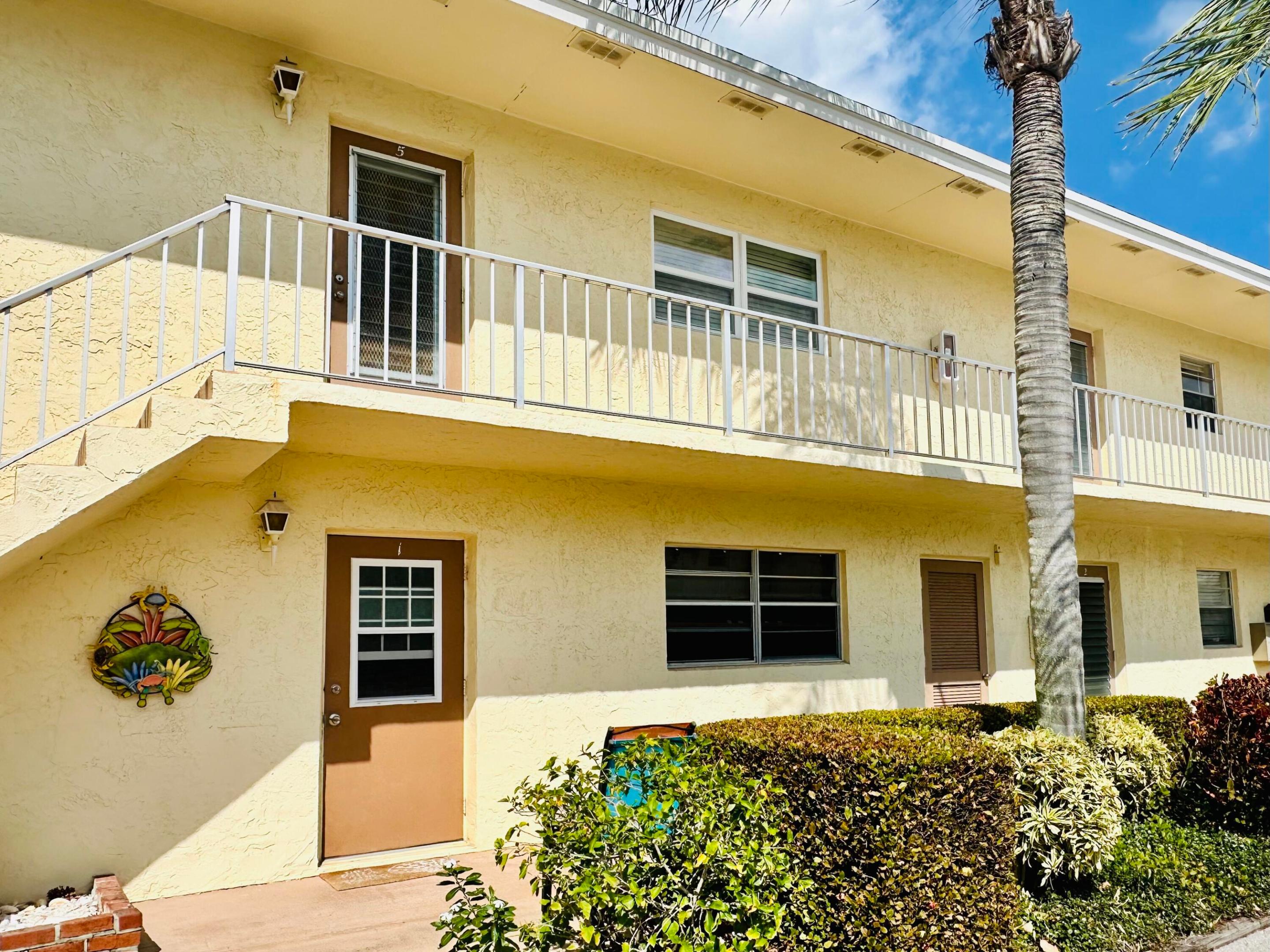 2950 SE Ocean Boulevard 130-6 Property Photo 1