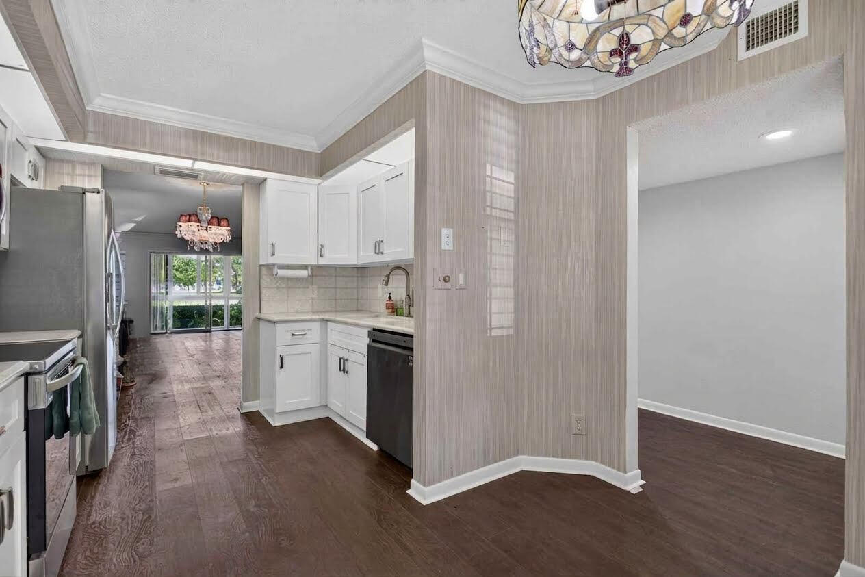 1604 Abaco Drive D1 Property Photo 4