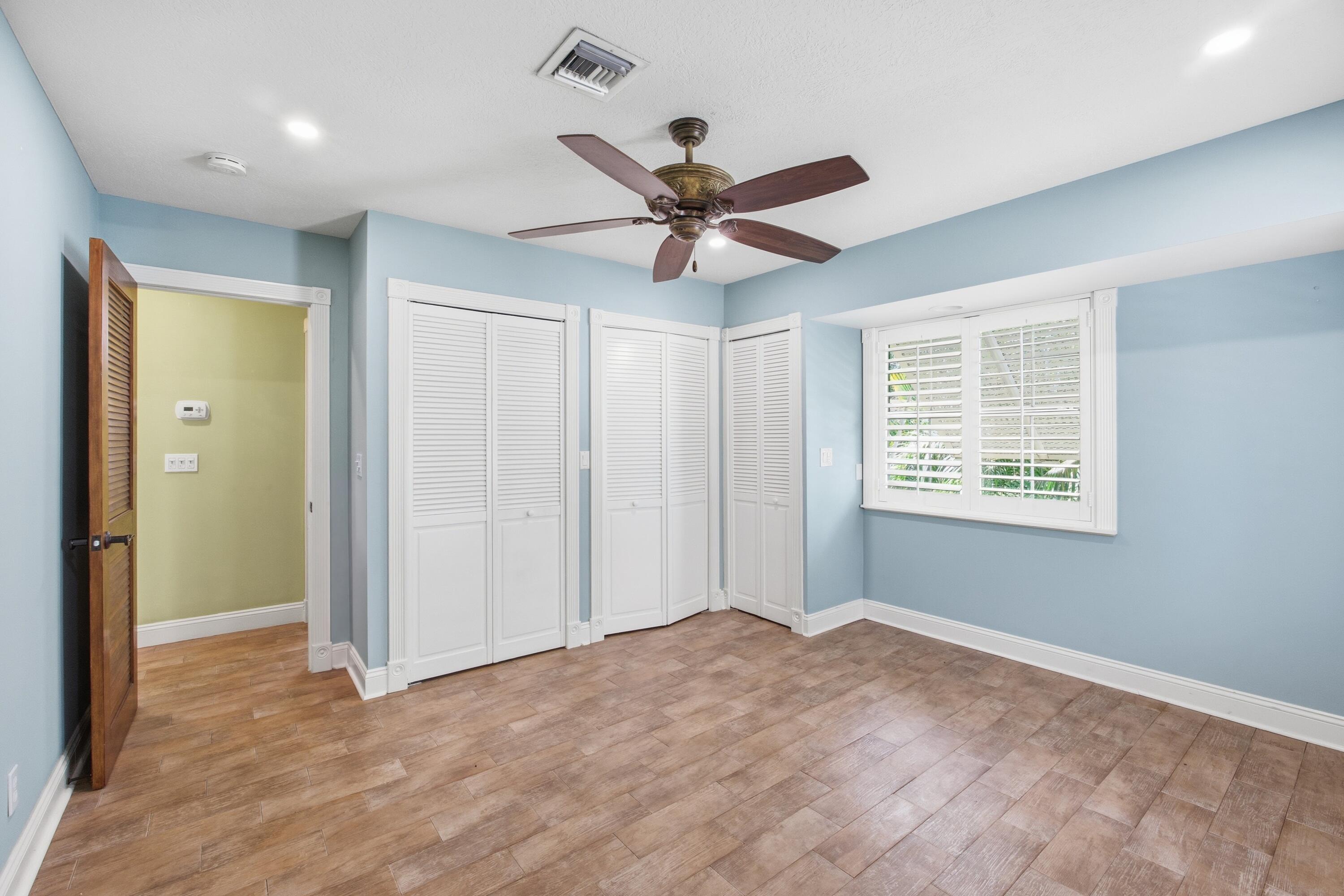 690 Sw Salerno Road Property Photo 18