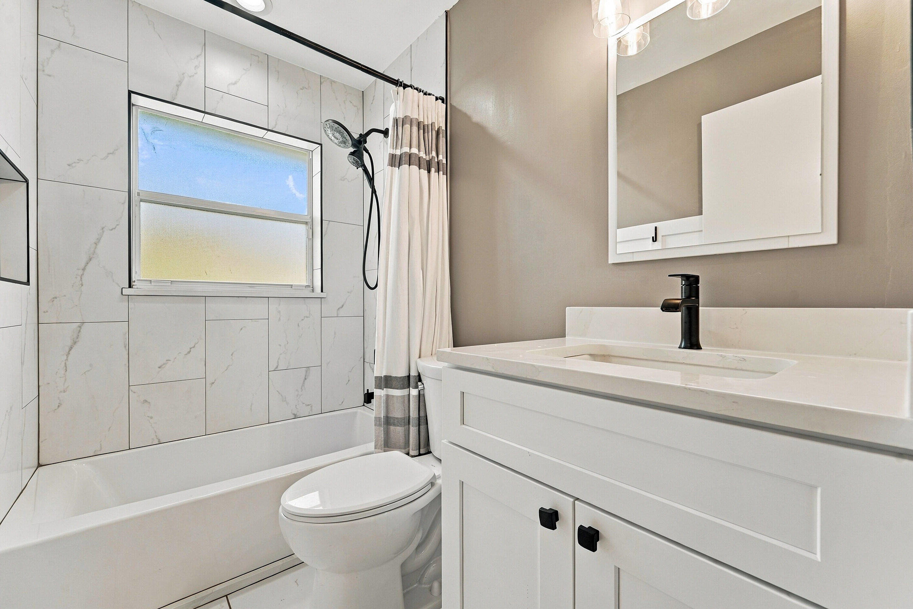 1317 Fairfax Circle E Property Photo 27