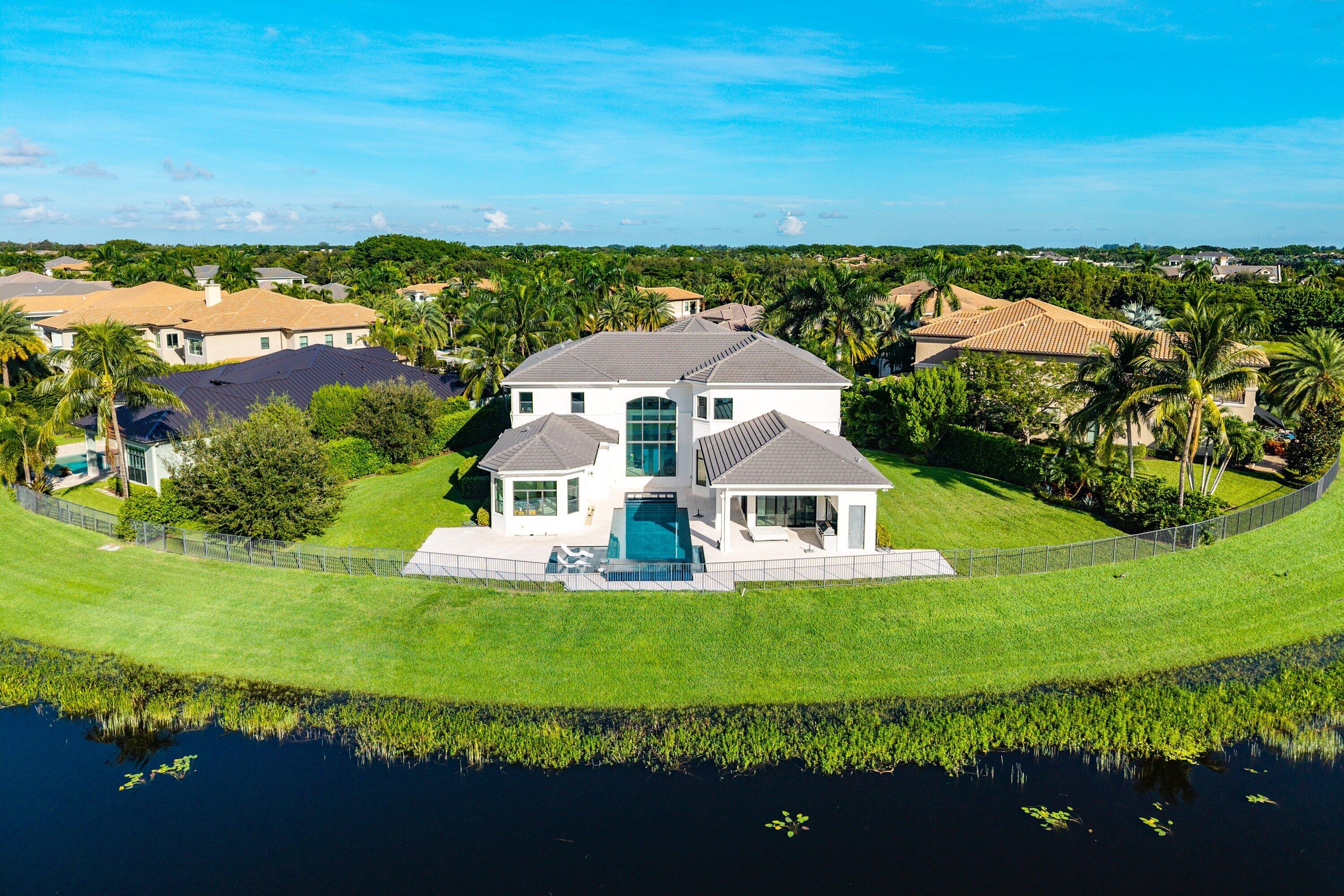 16526 Fleur De Lis Way Property Photo 3